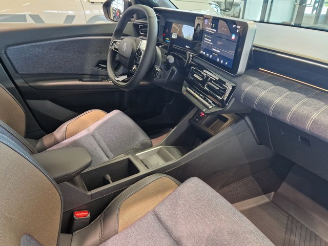 RENAULT 5 2025