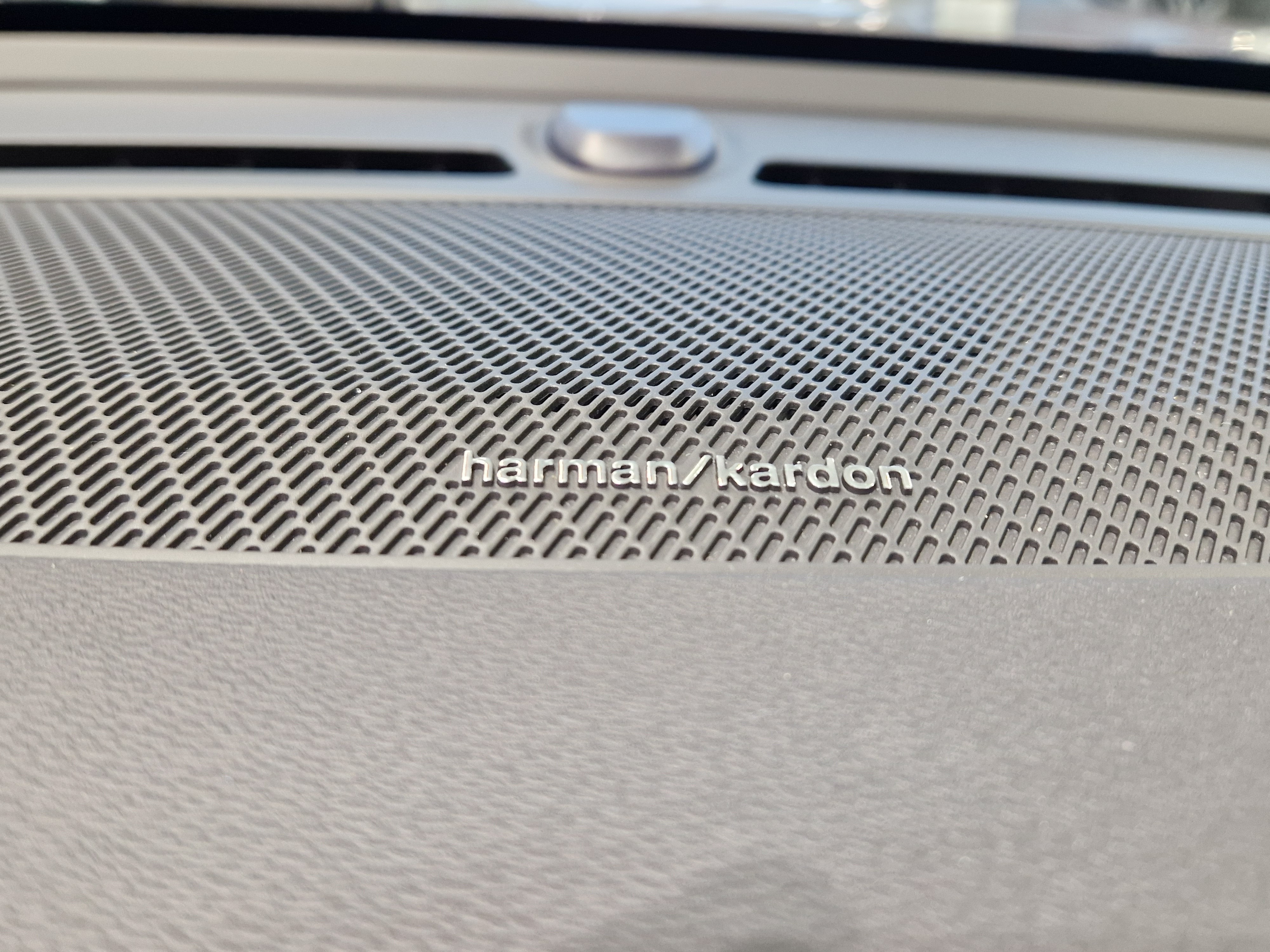 VOLVO EX40 2027