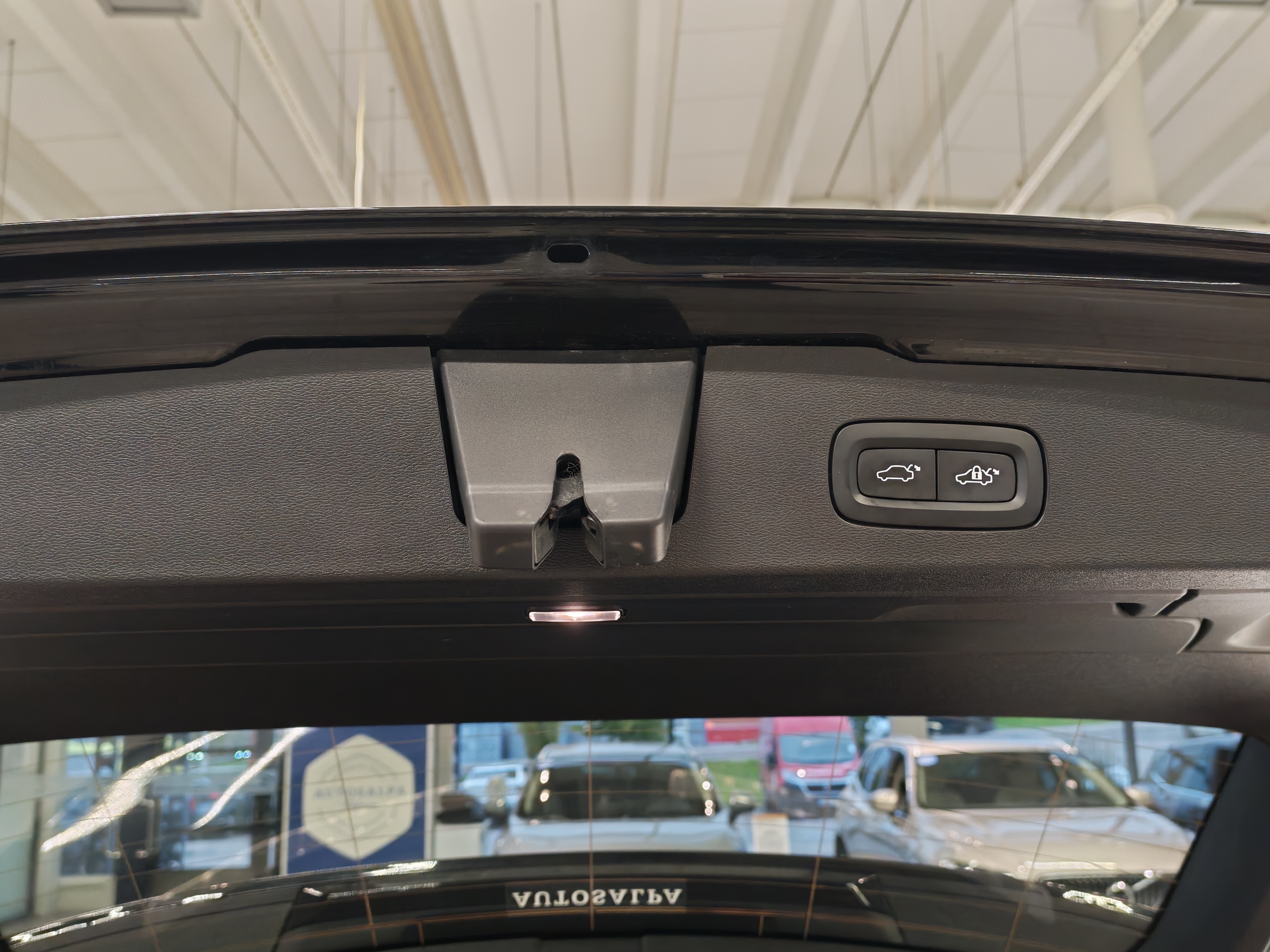 VOLVO V60 2024