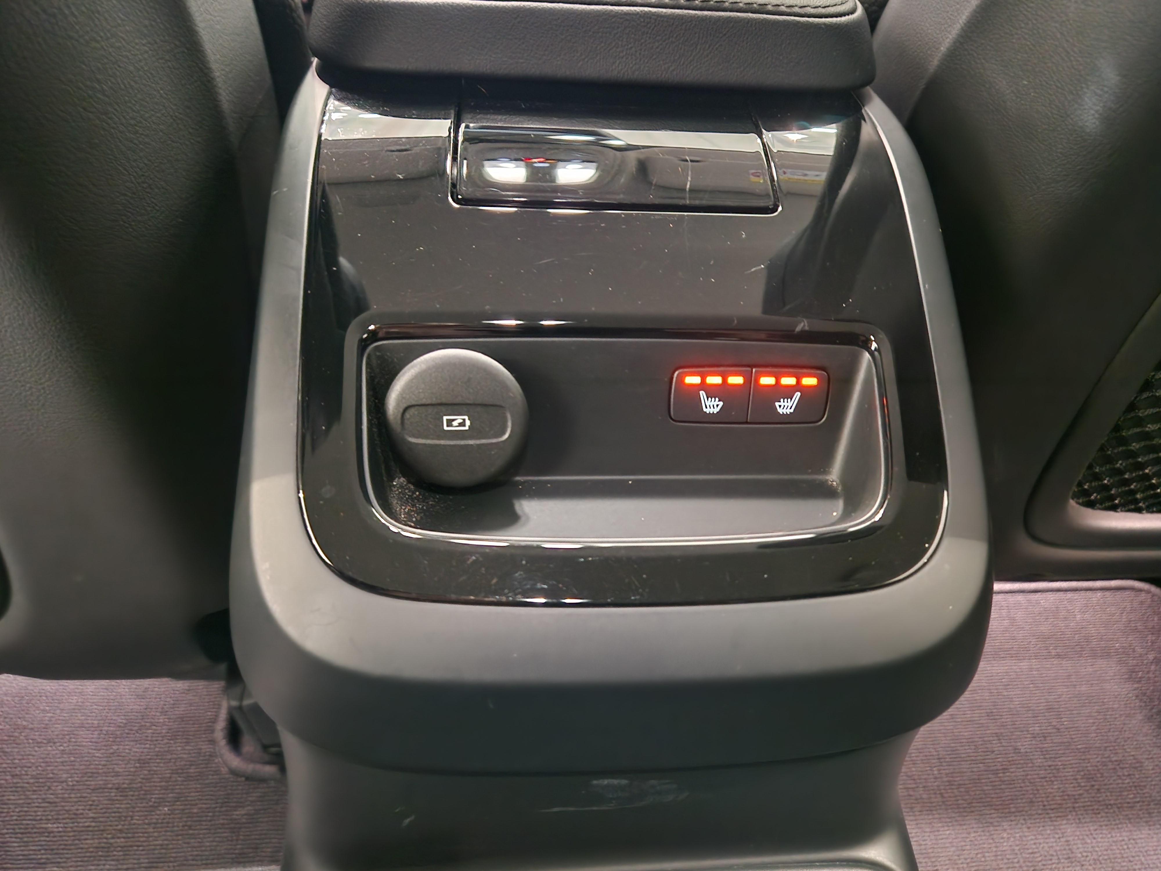 VOLVO V60 2024