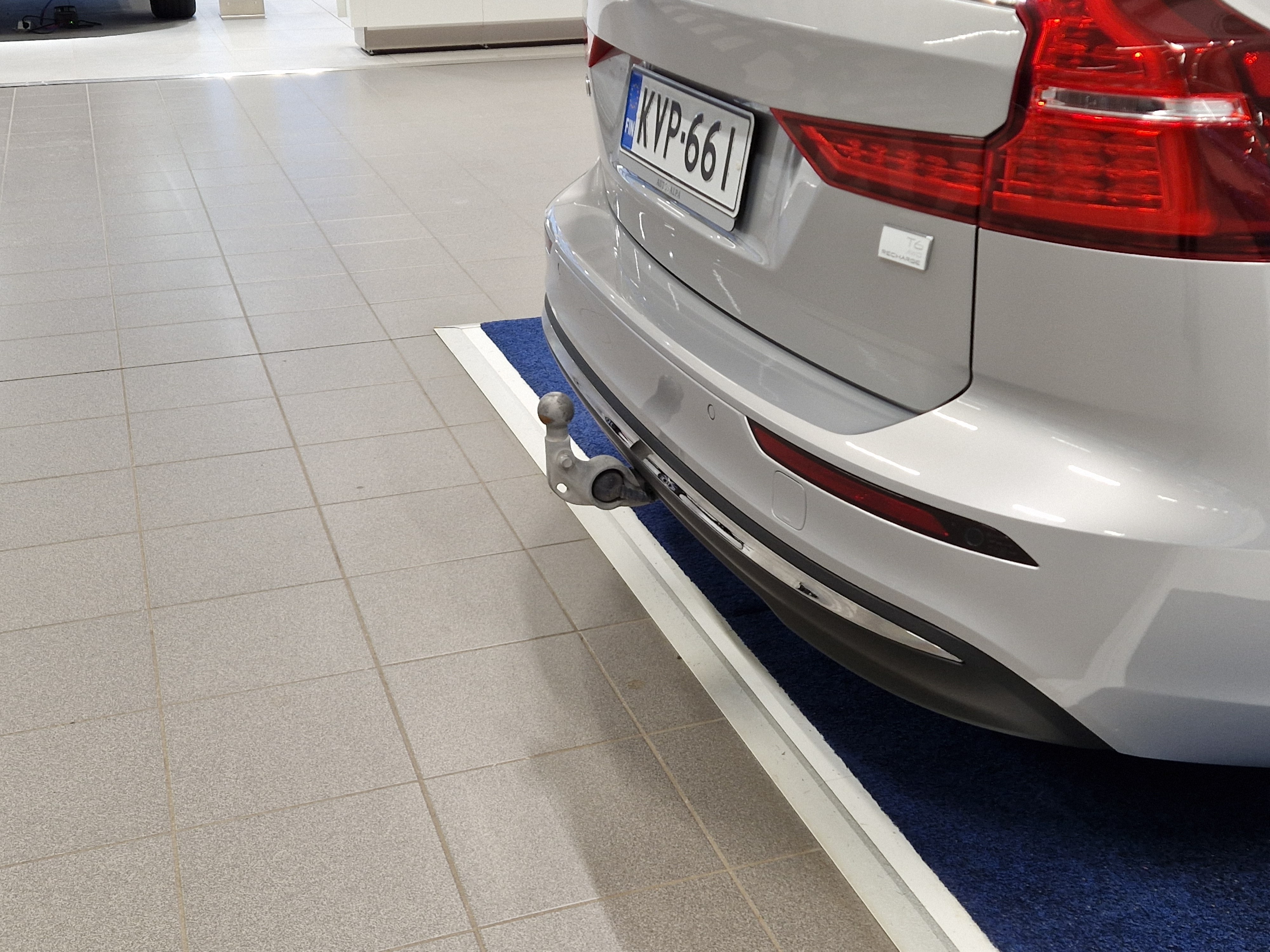 VOLVO V60 2024