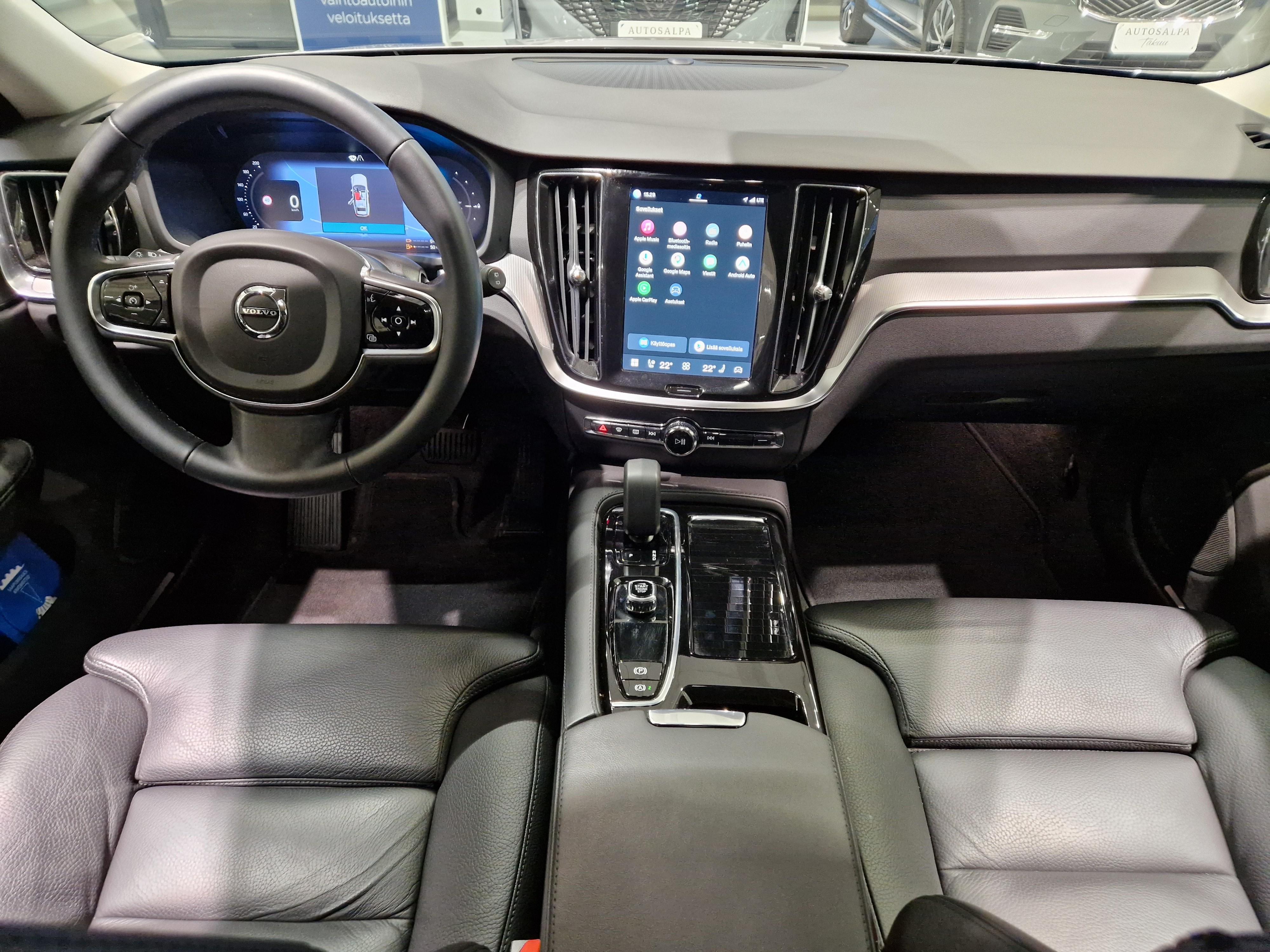 VOLVO V60 2024