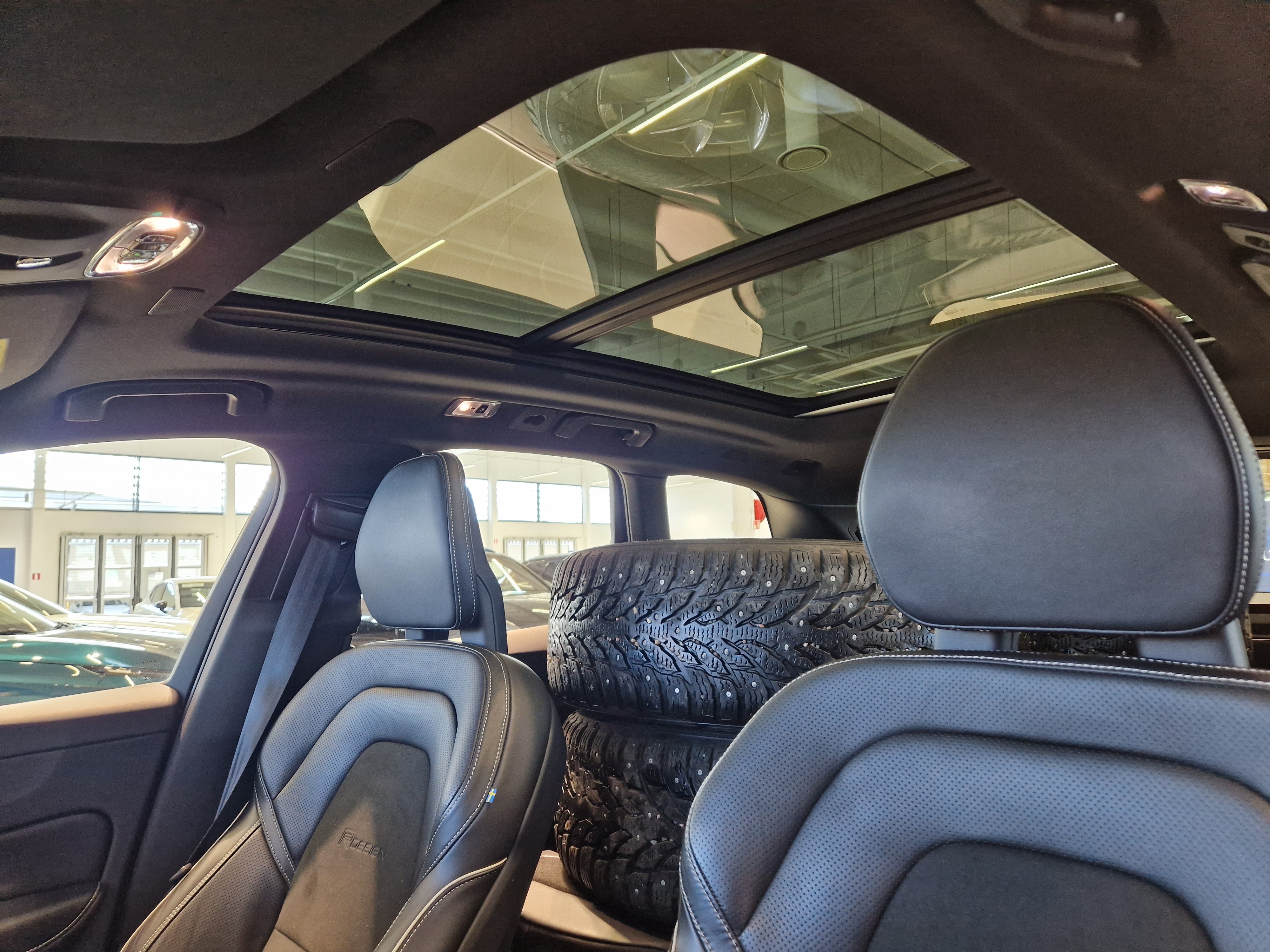 VOLVO XC60 2018