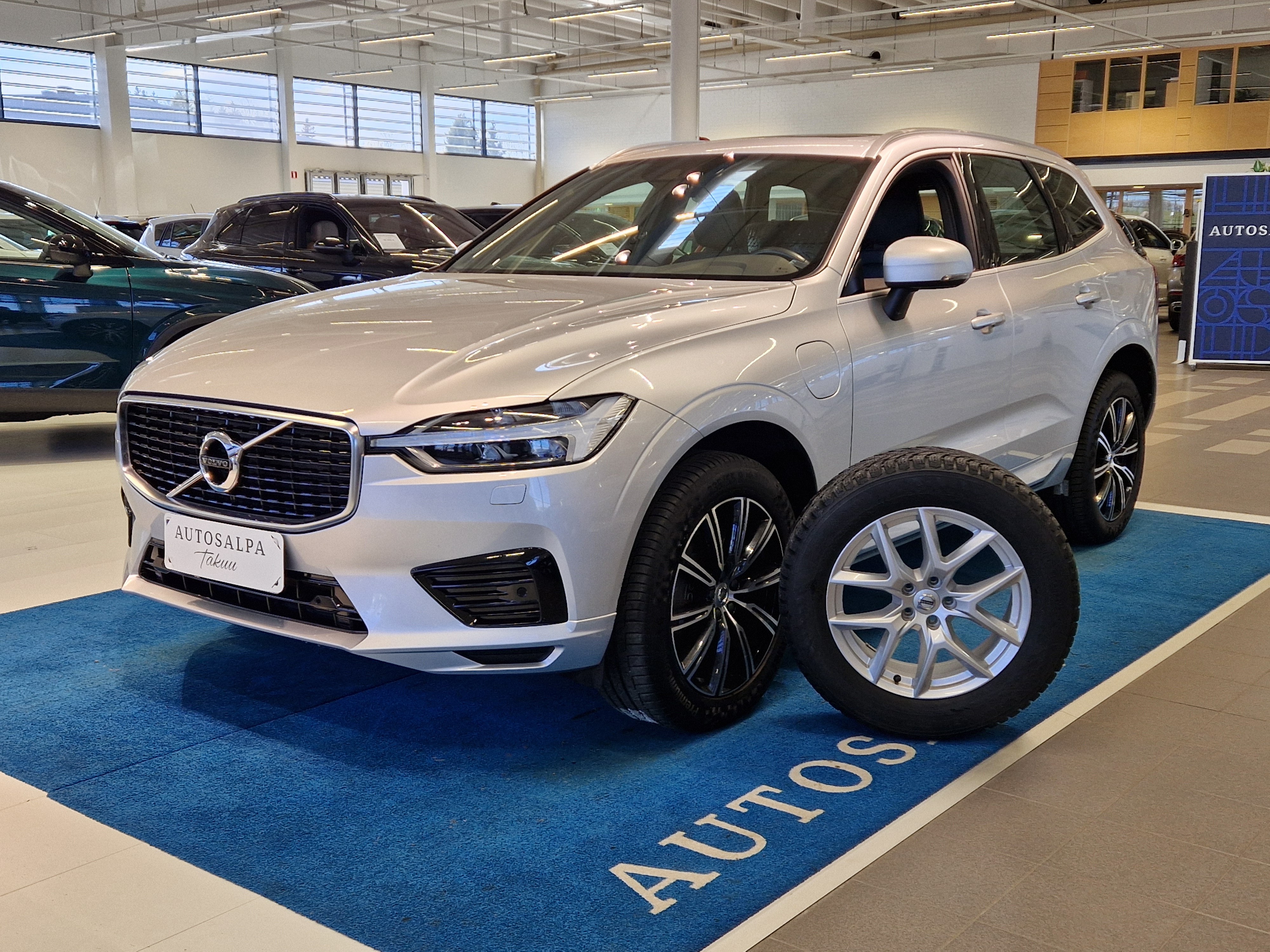 VOLVO XC60 2018