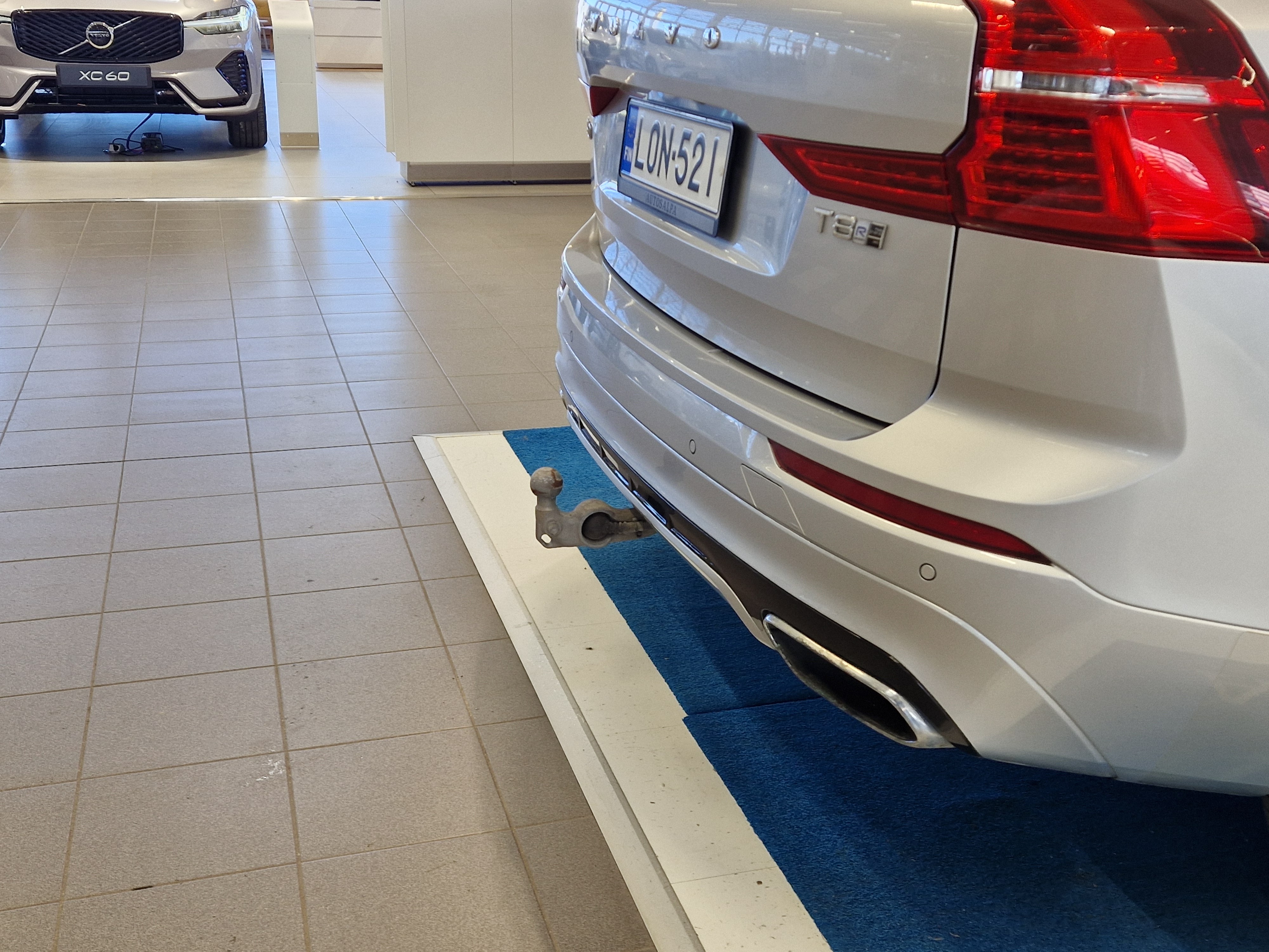 VOLVO XC60 2018