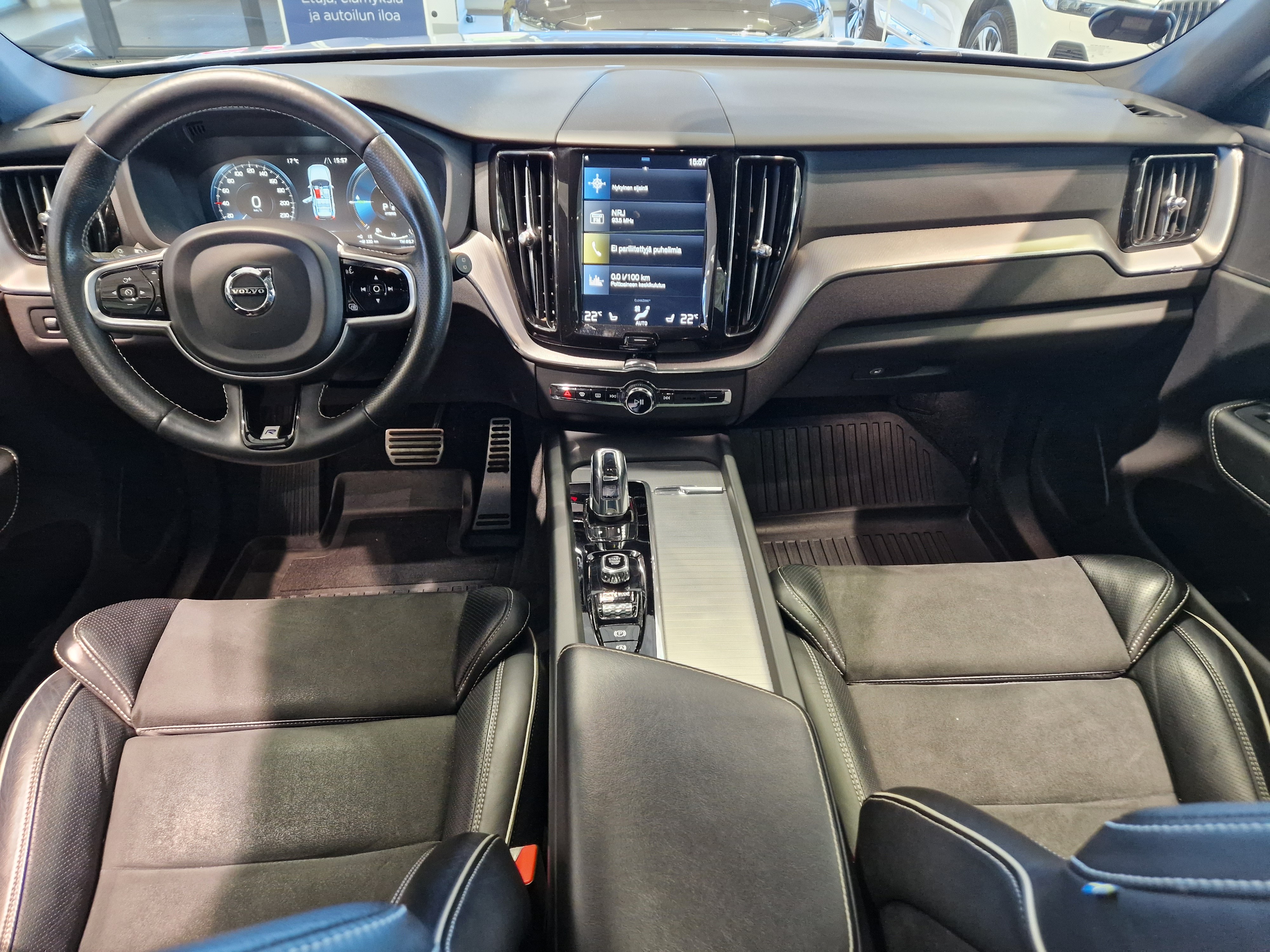 VOLVO XC60 2018
