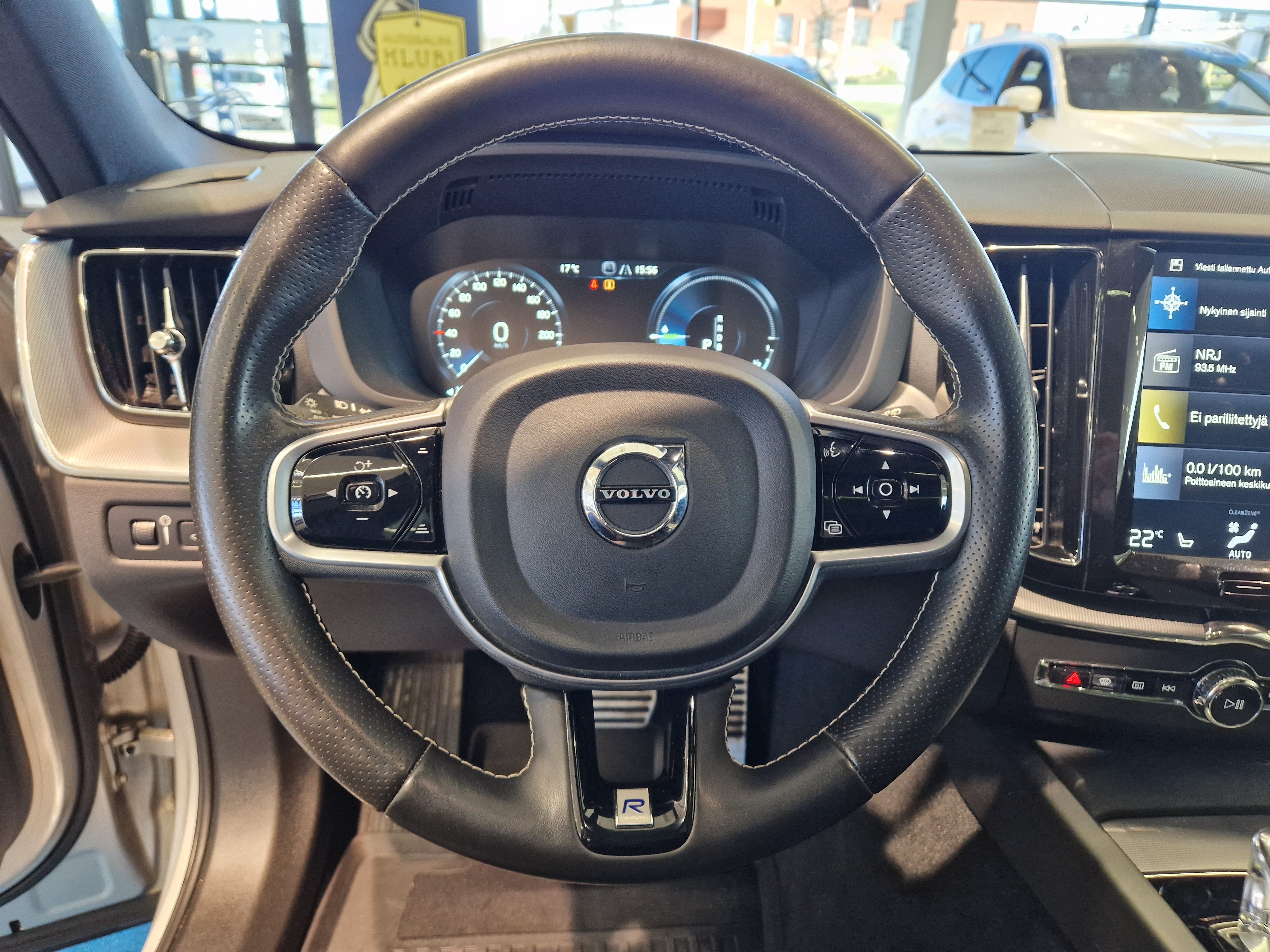 VOLVO XC60 2018