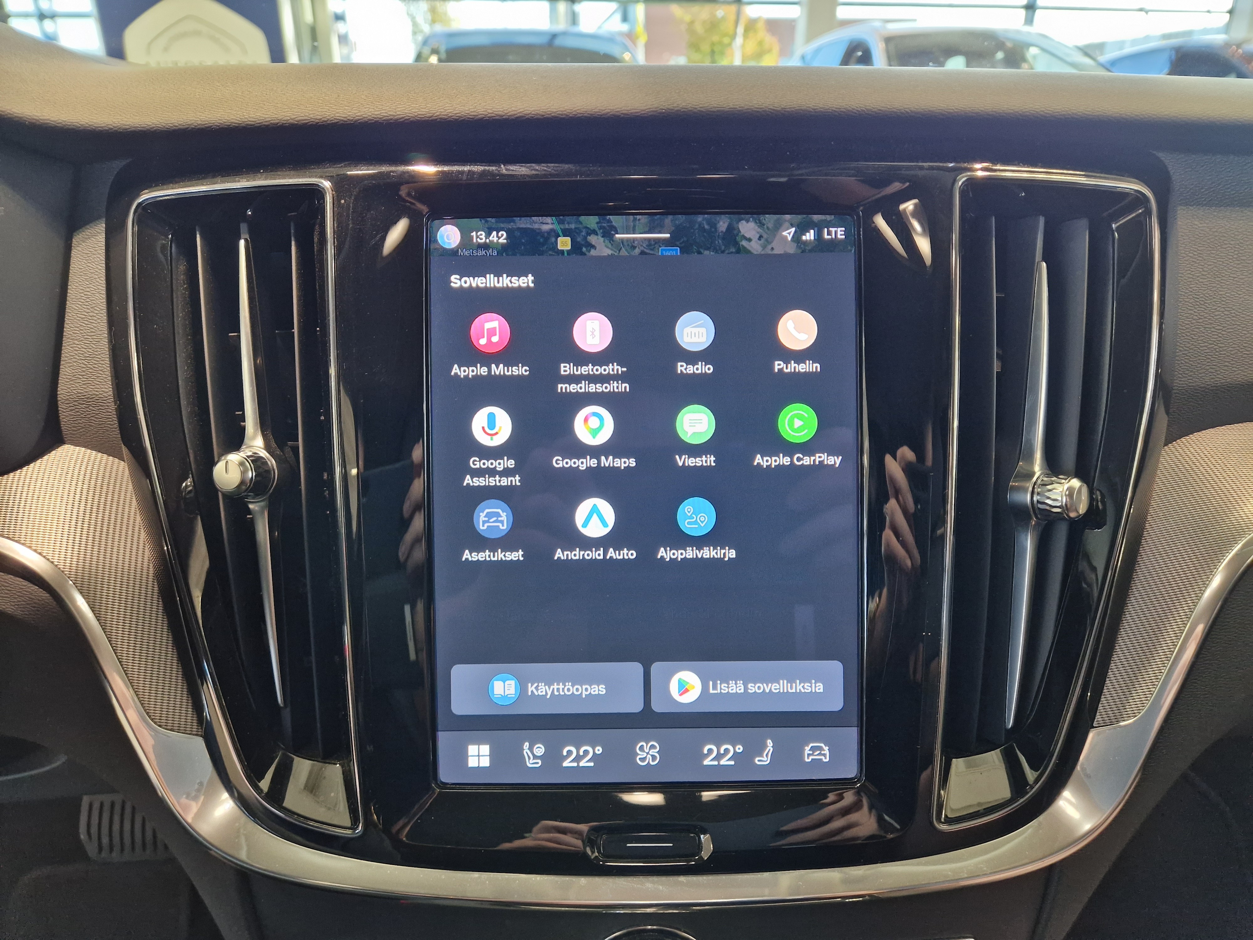 VOLVO V60 2024