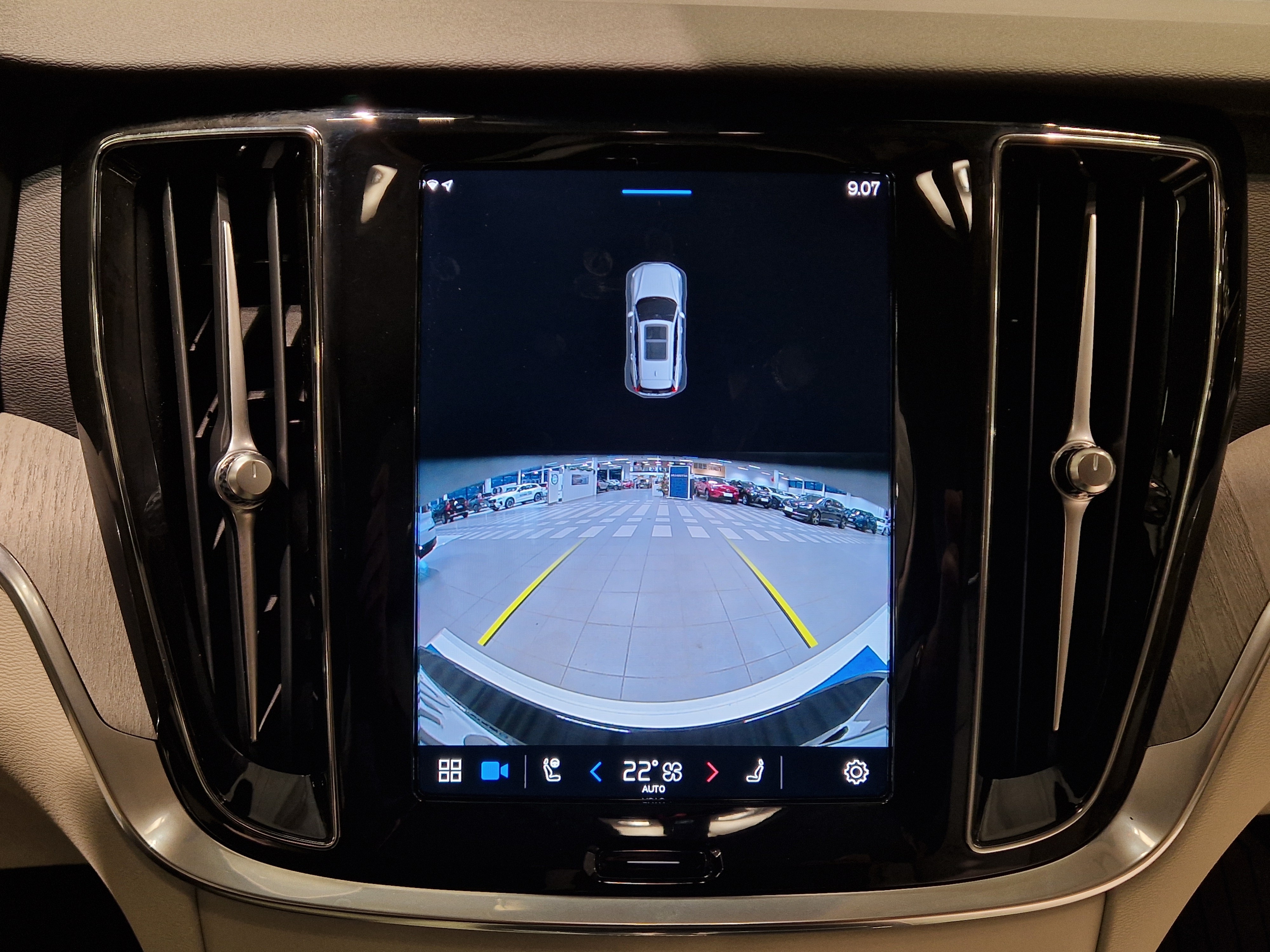 VOLVO V60 2023