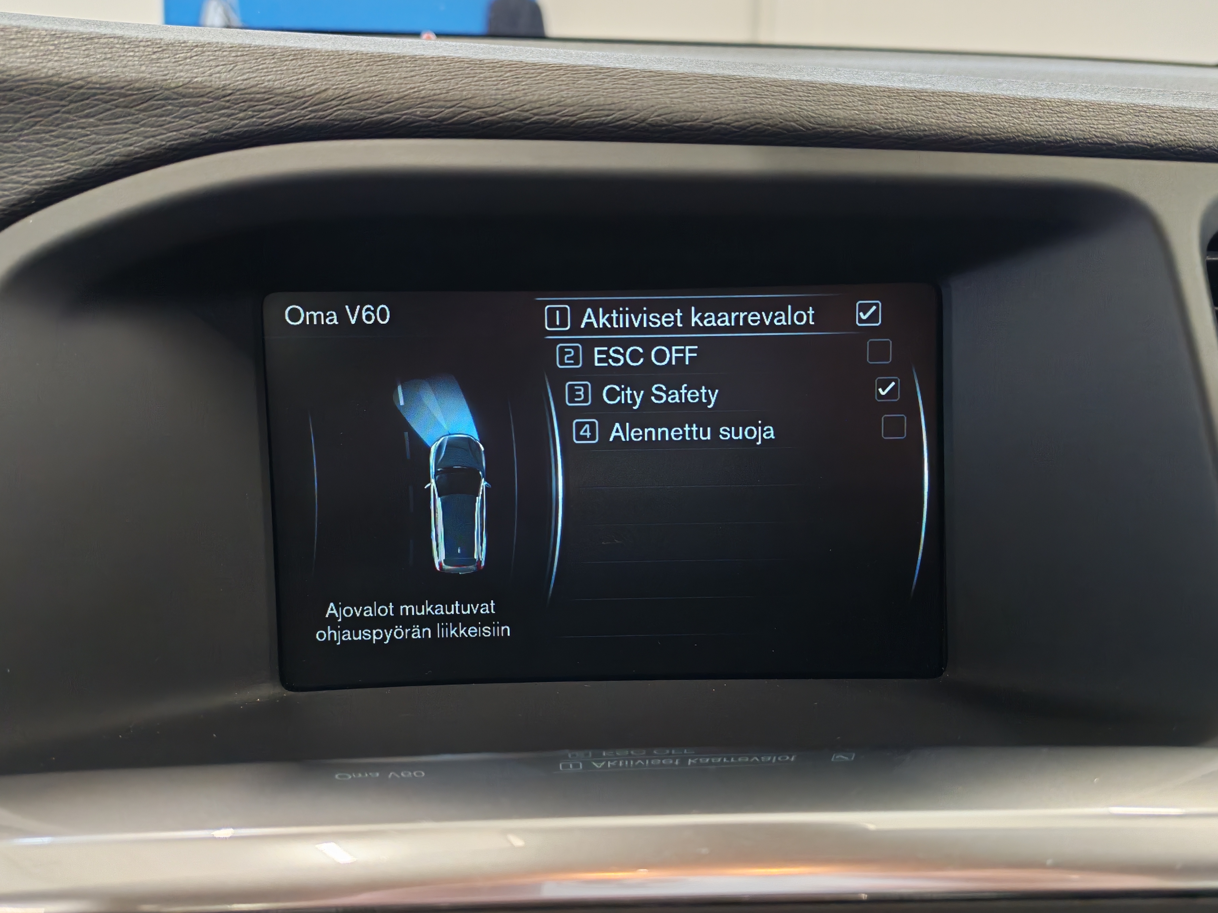 VOLVO V60 Cross Country 2016