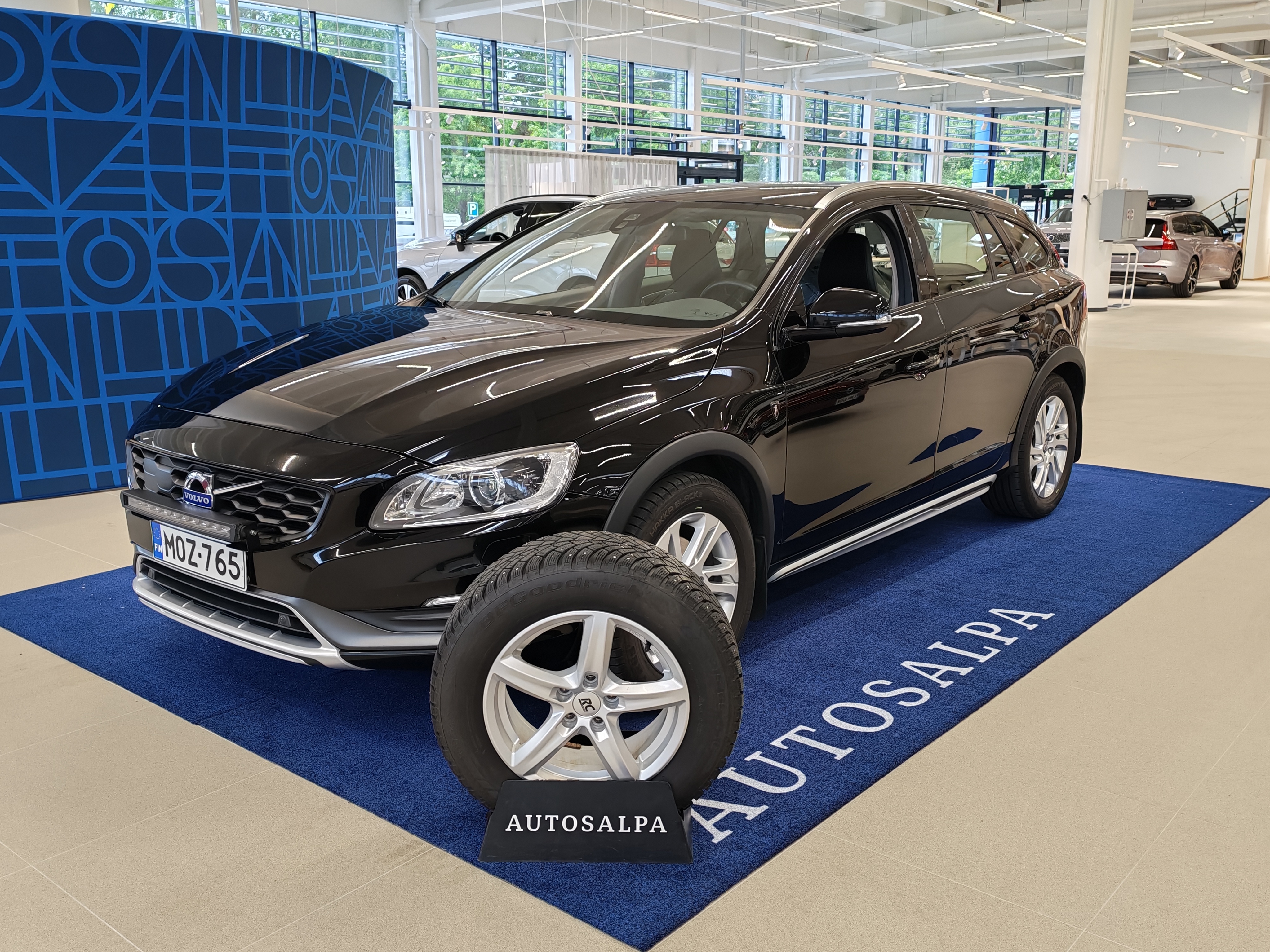 VOLVO V60 Cross Country 2016