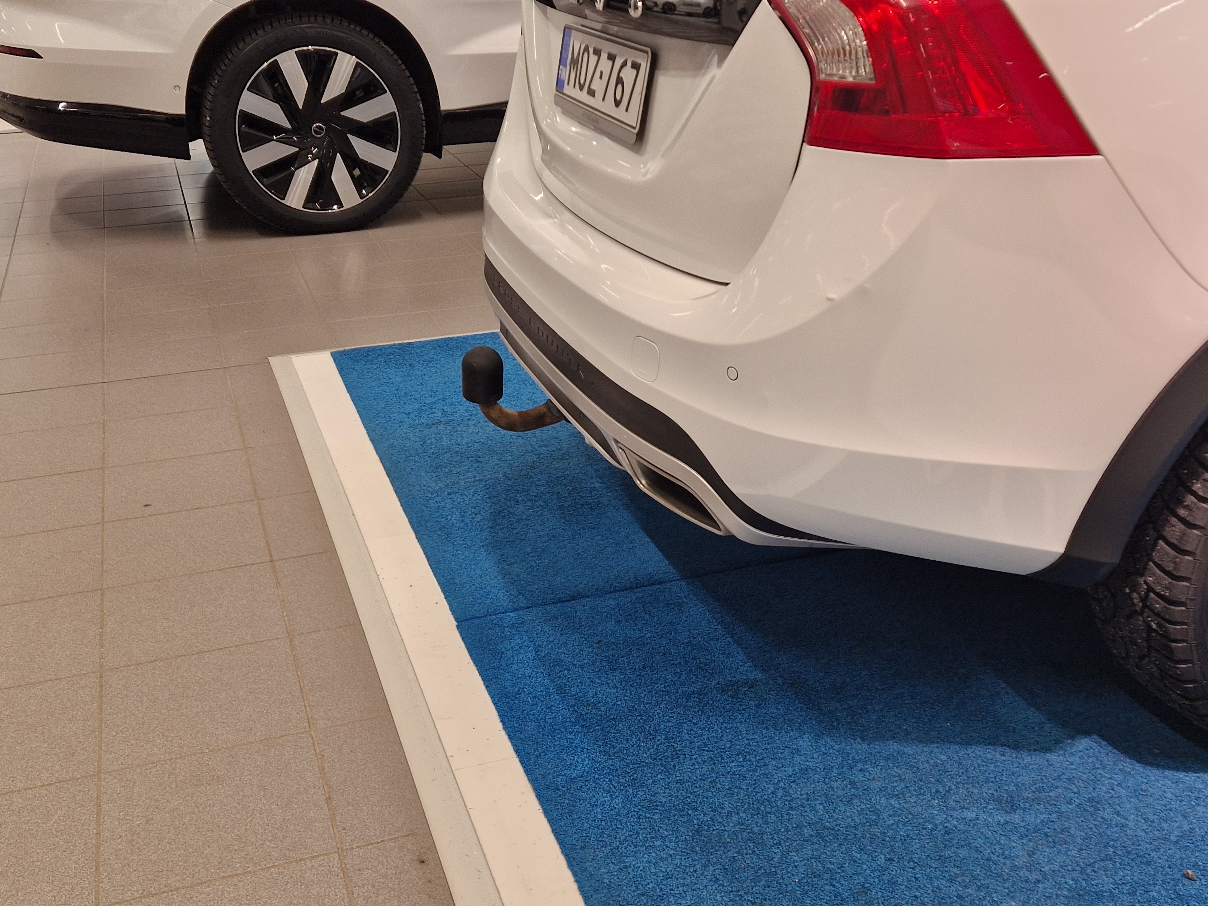 VOLVO V60 Cross Country 2016