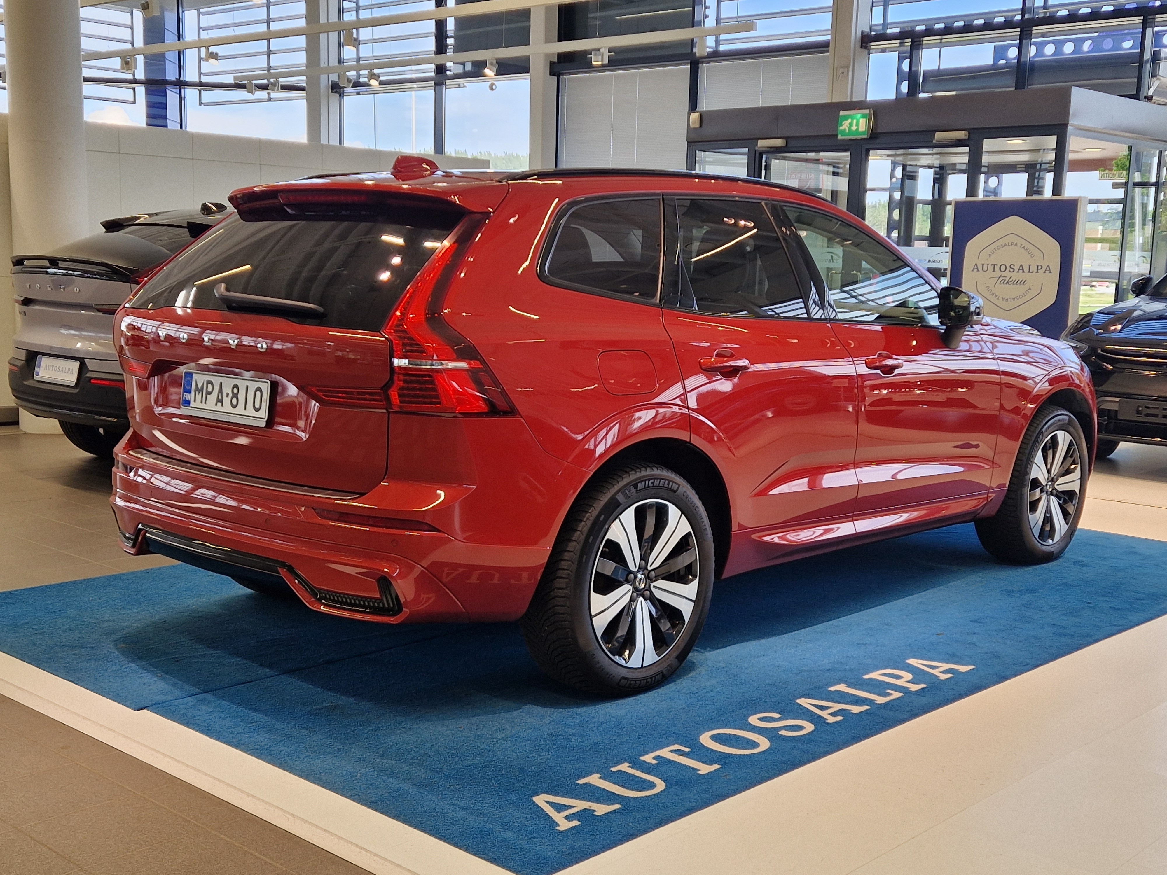 VOLVO XC60 2023