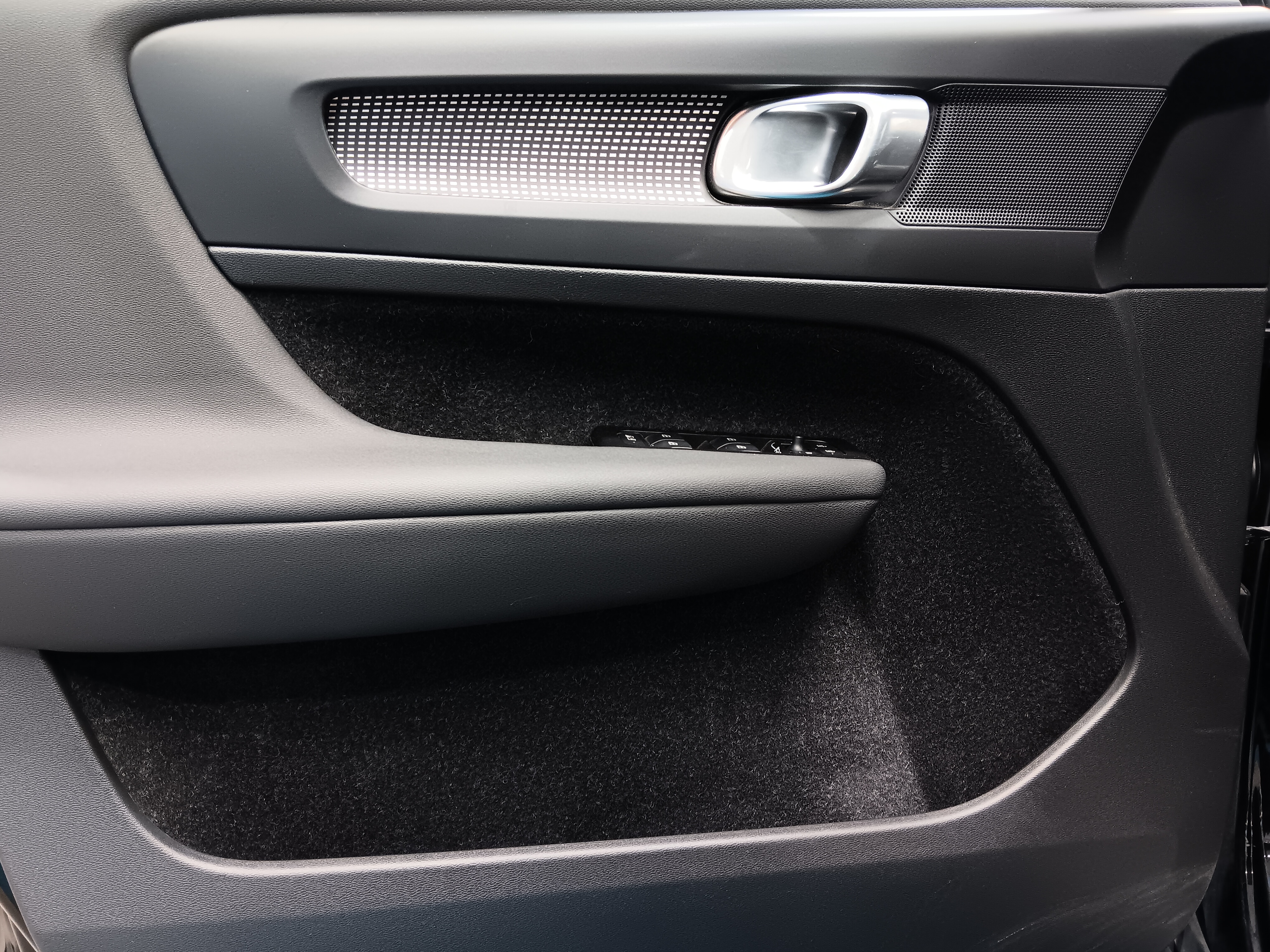 VOLVO XC40 2021