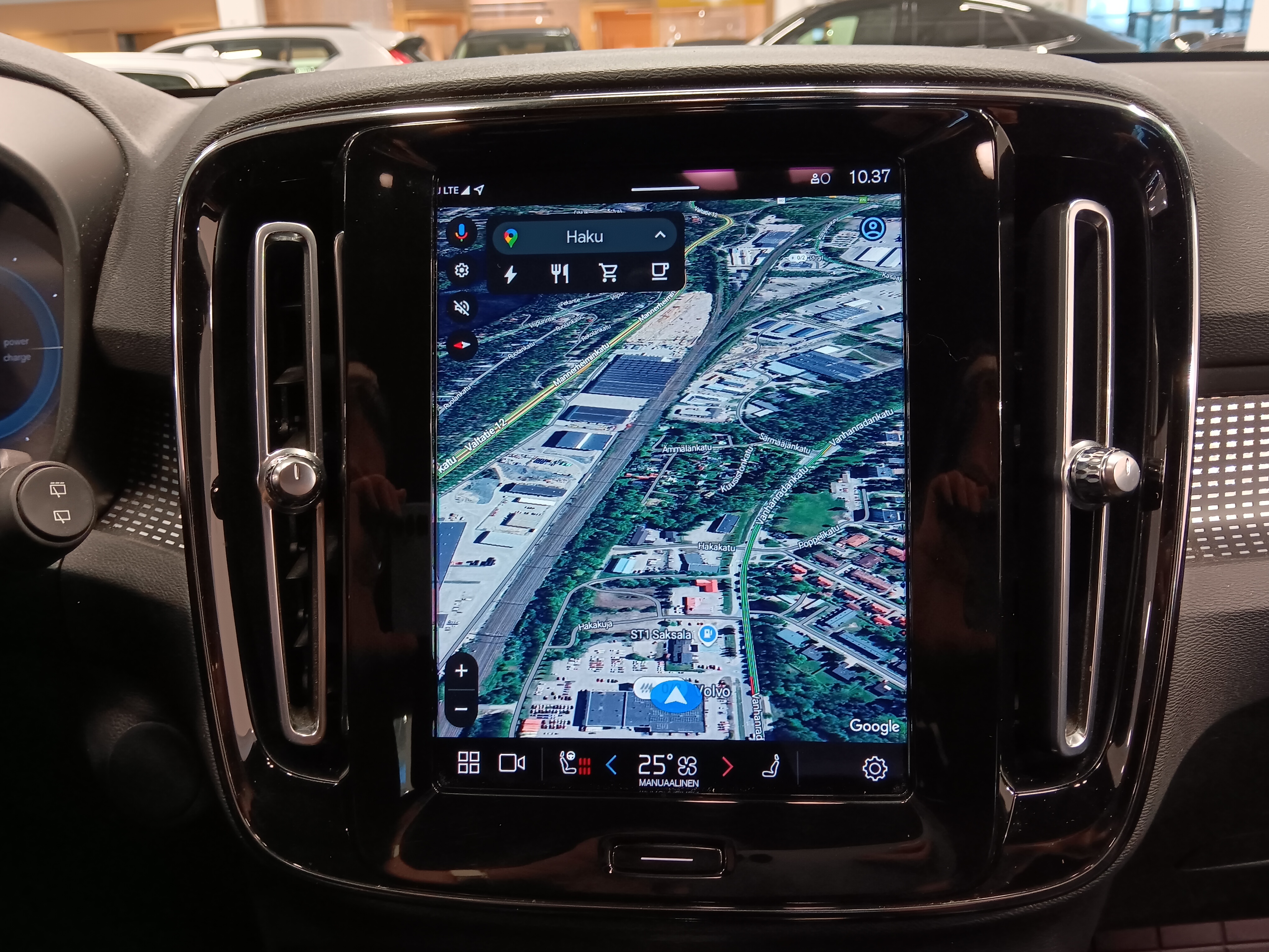 VOLVO XC40 2021