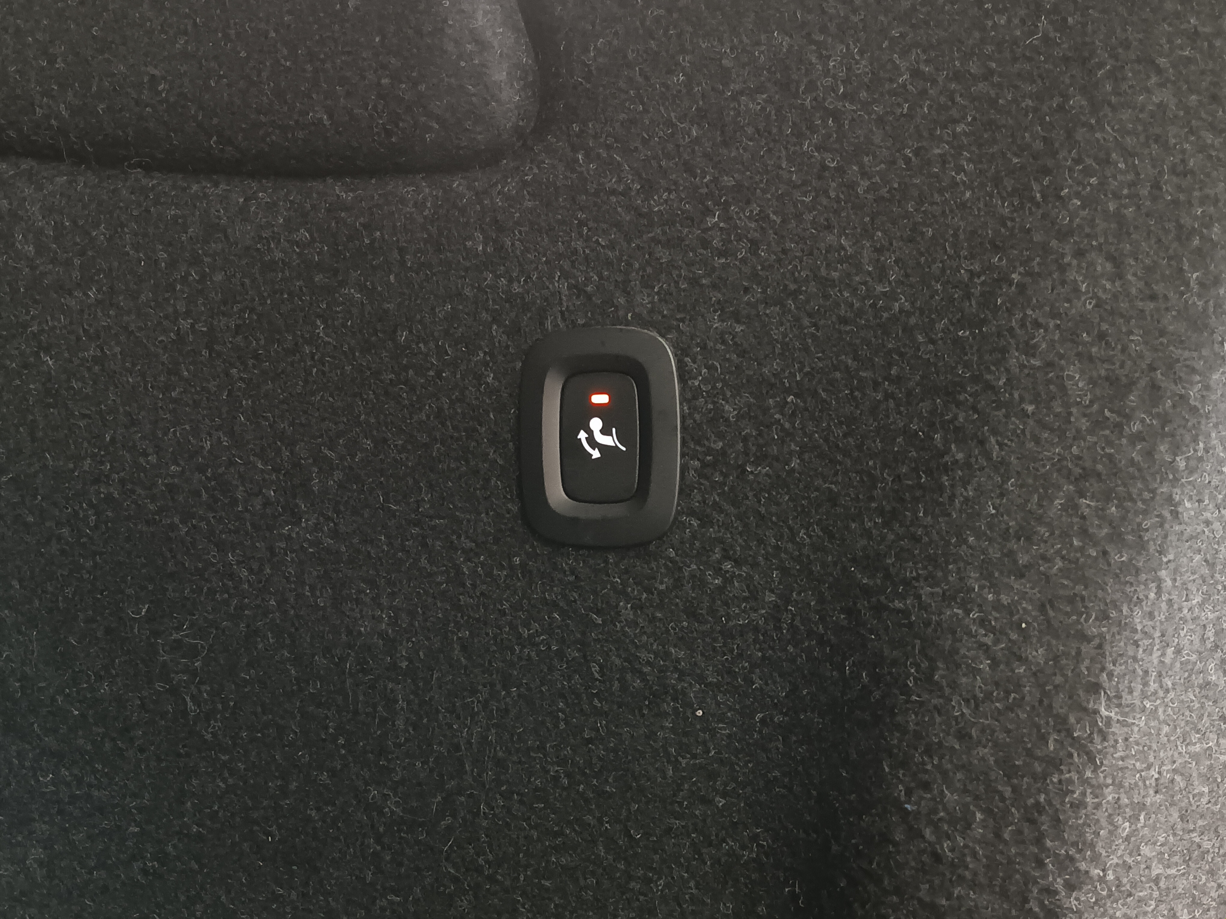 VOLVO XC40 2021