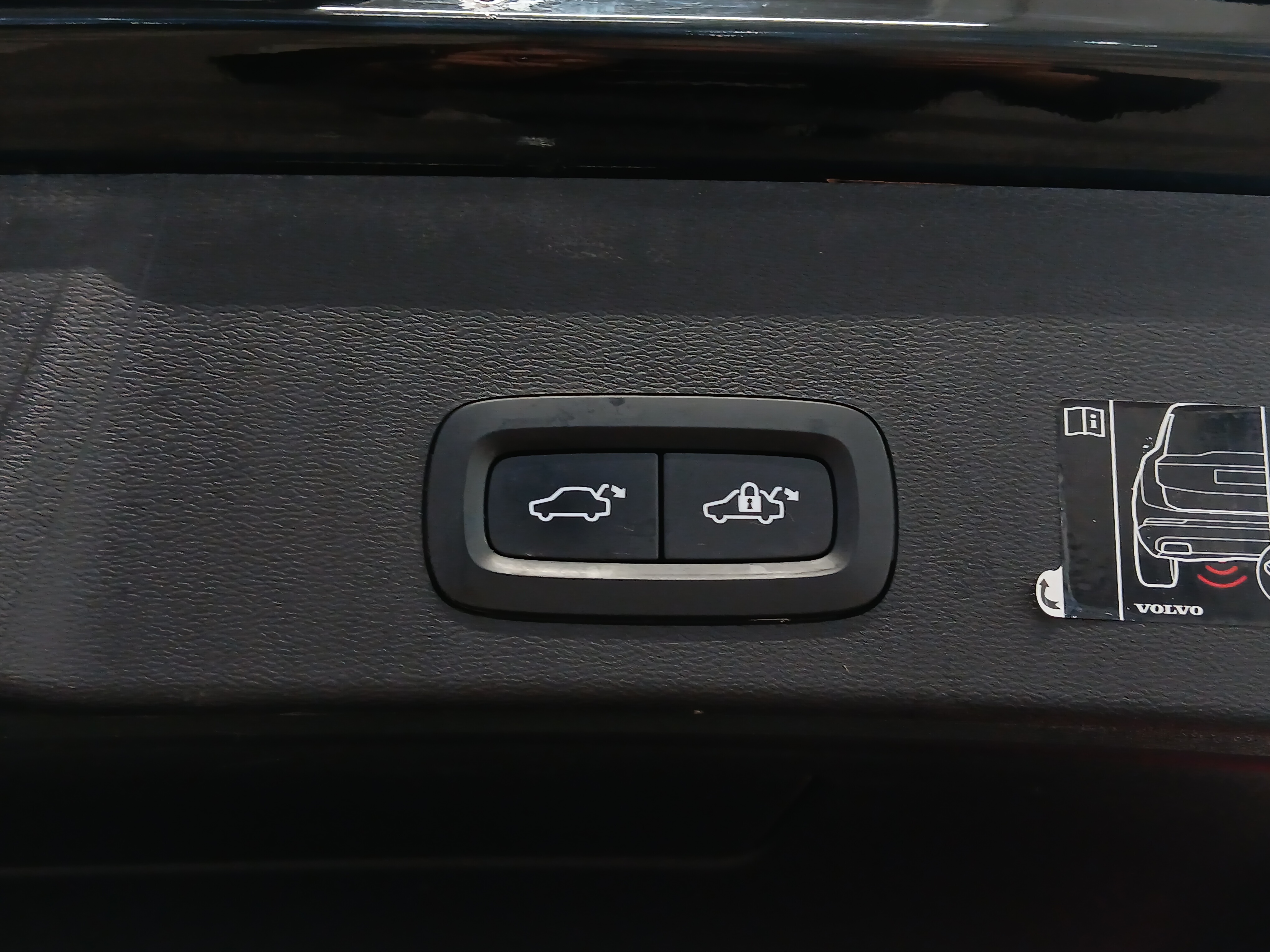 VOLVO XC40 2021
