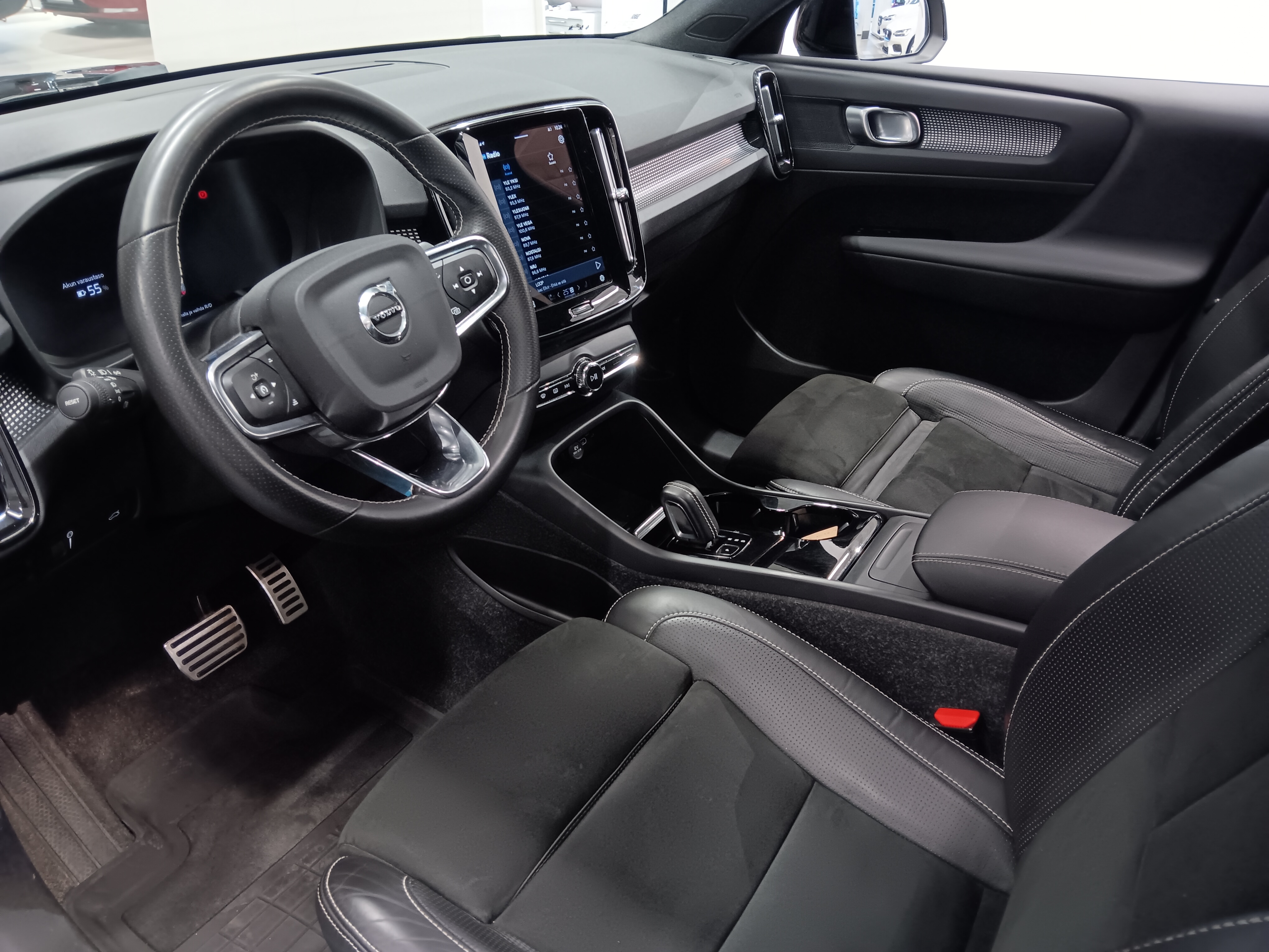 VOLVO XC40 2021