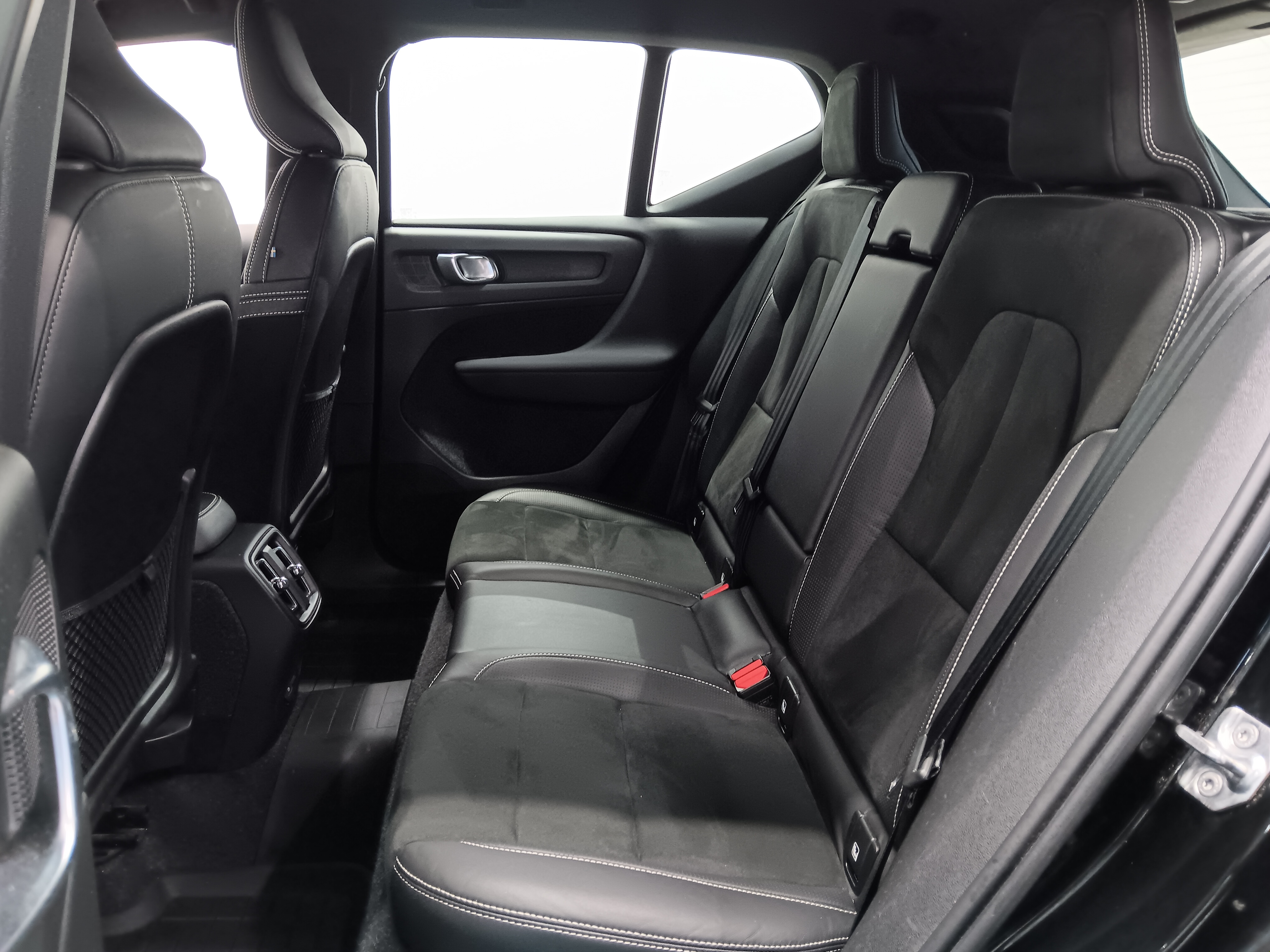 VOLVO XC40 2021