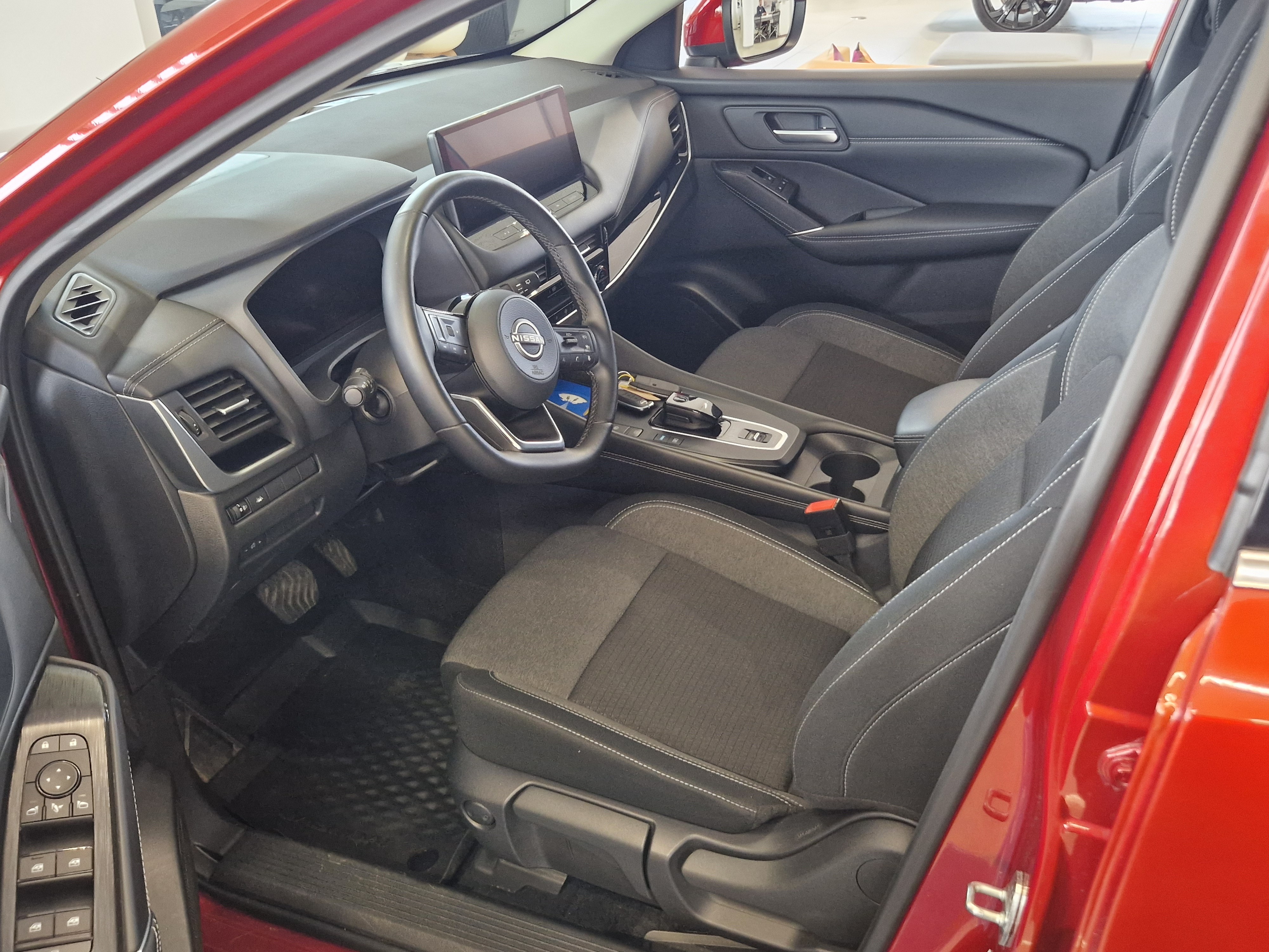 NISSAN Qashqai 2024