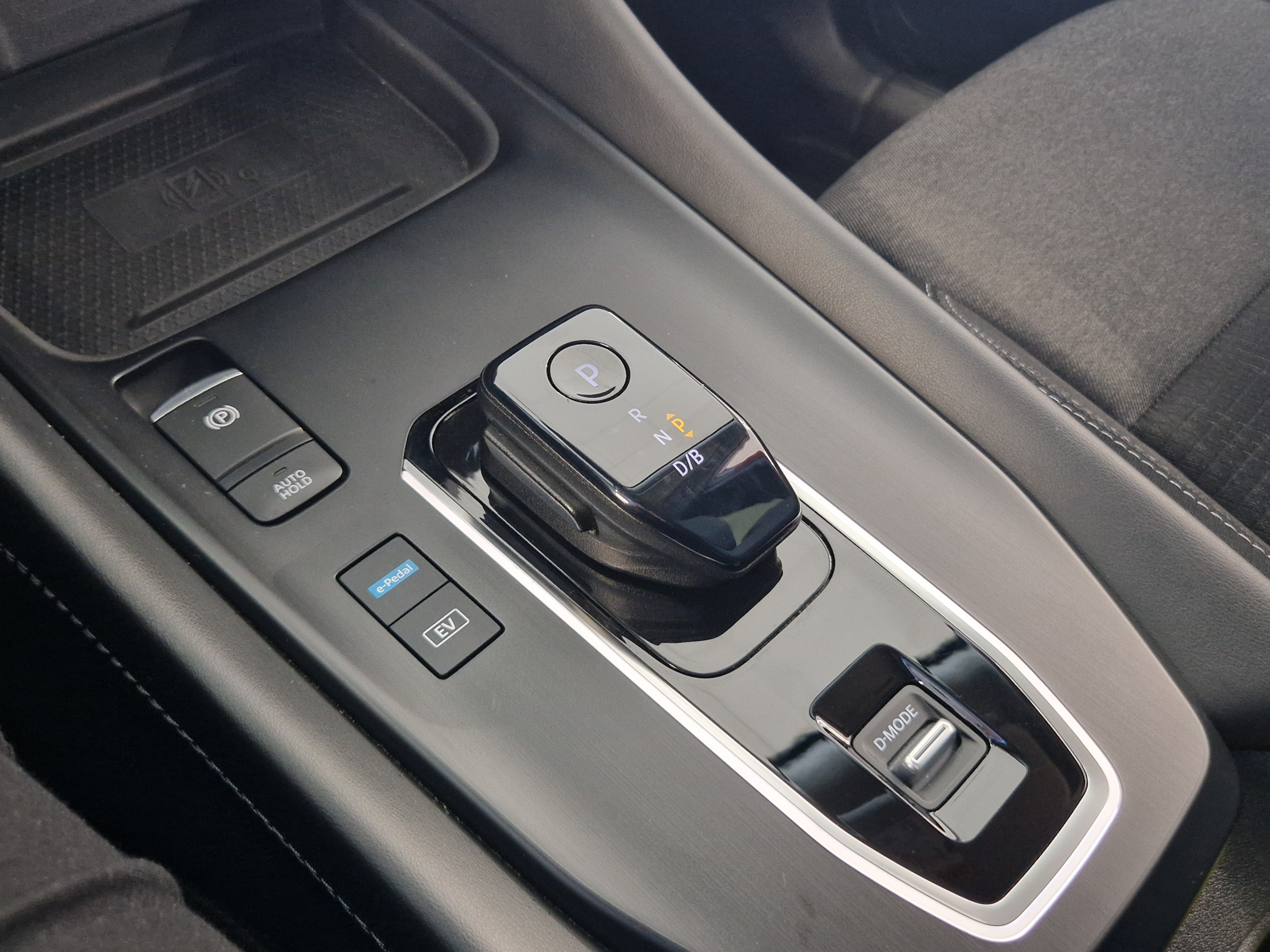 NISSAN Qashqai 2024