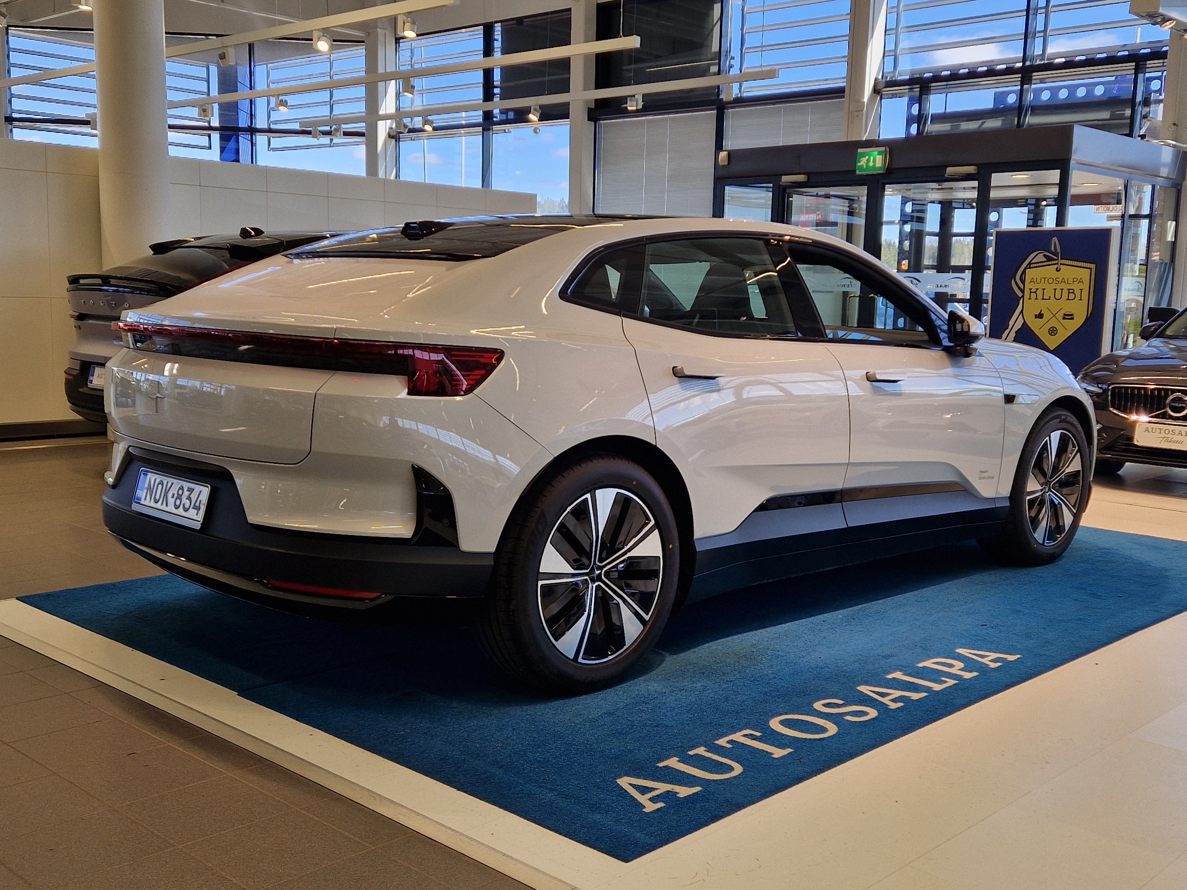 POLESTAR 4 2026
