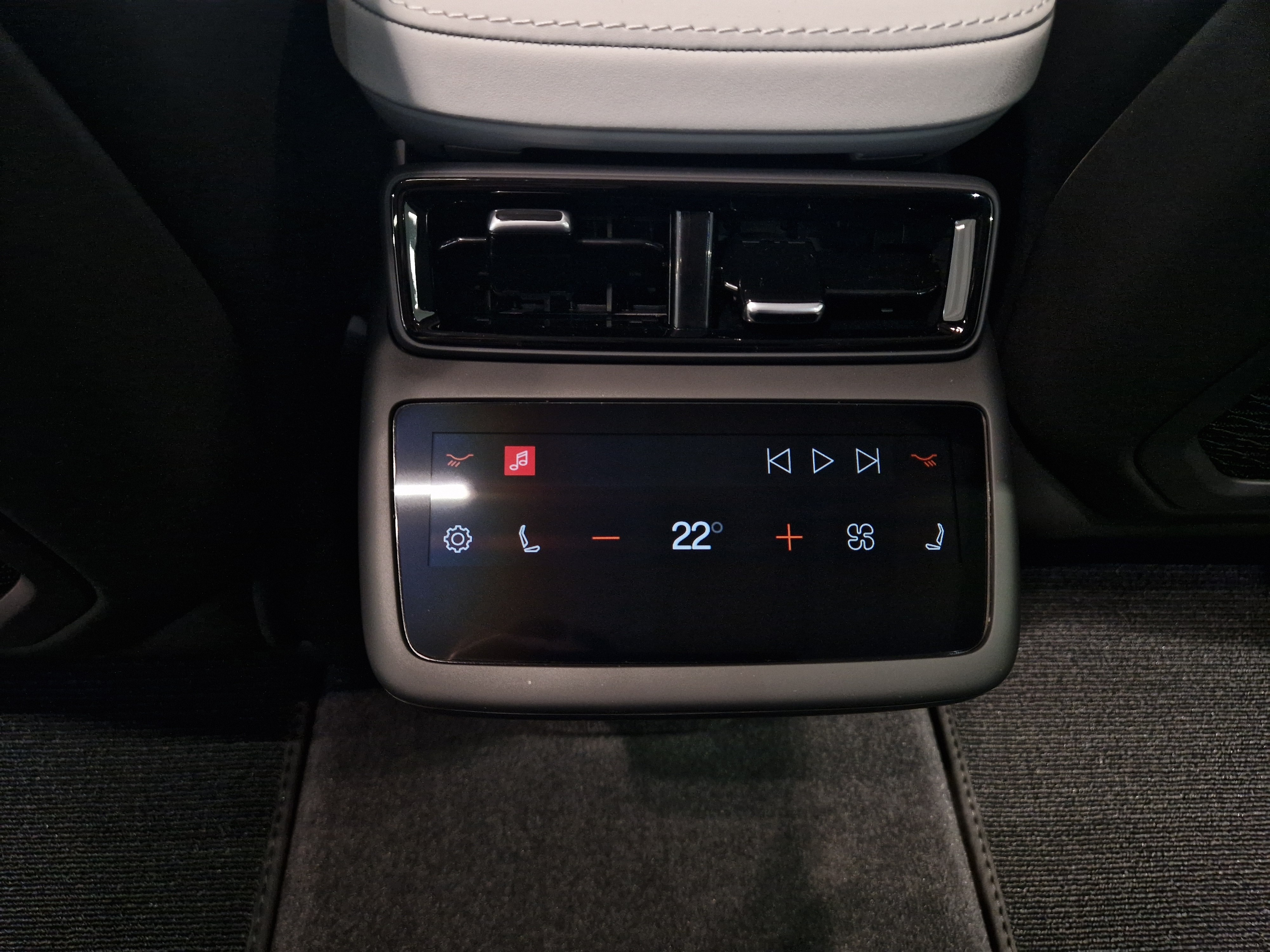 POLESTAR 4 2026