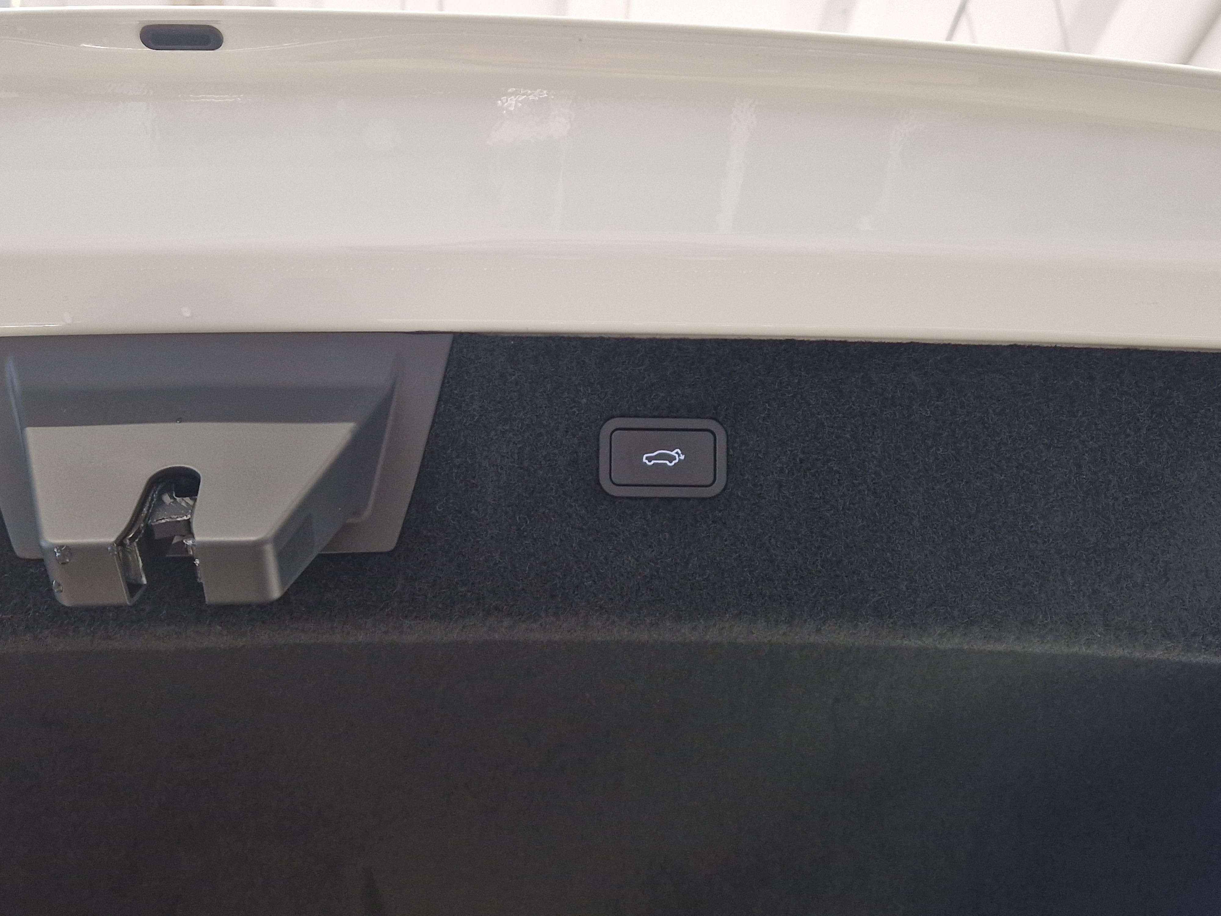 POLESTAR 4 2026