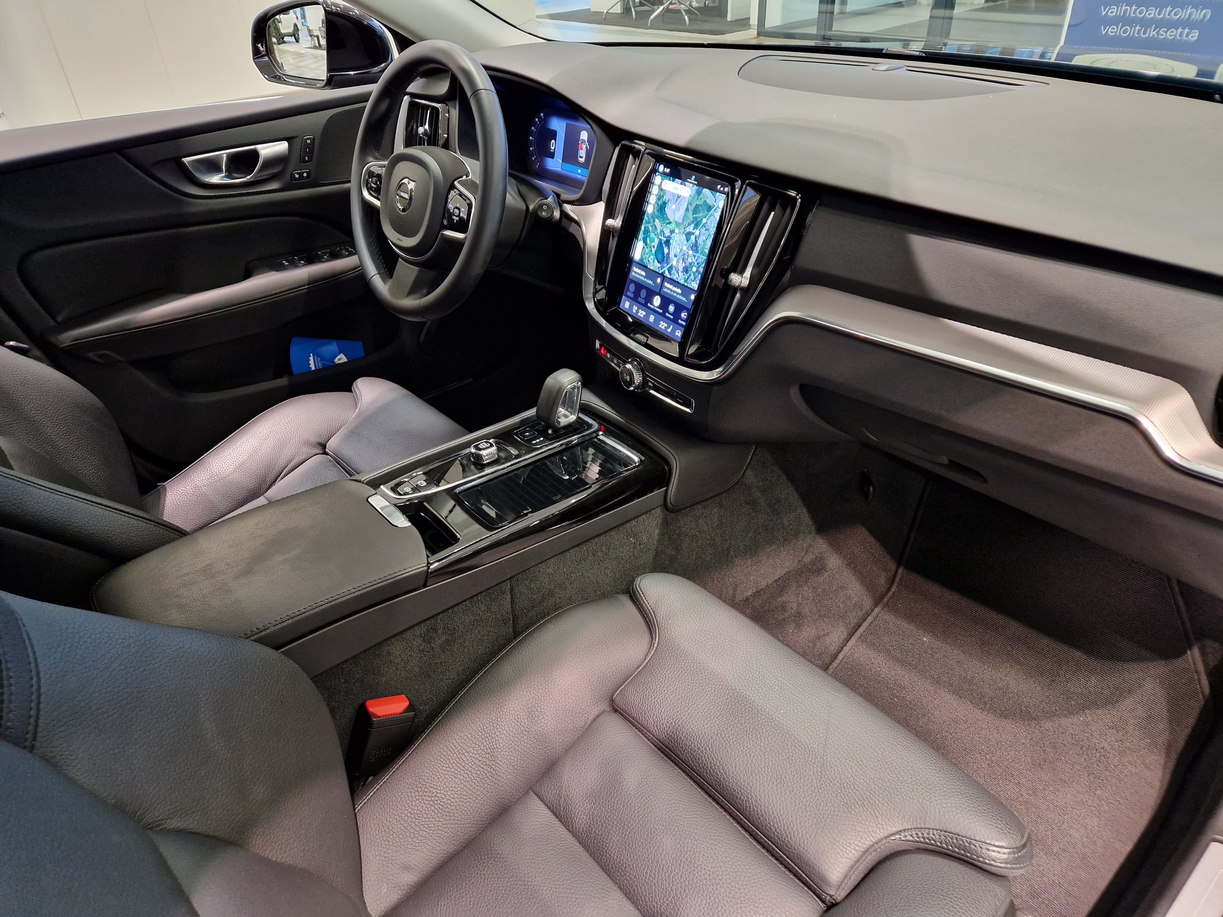 VOLVO V60 2024