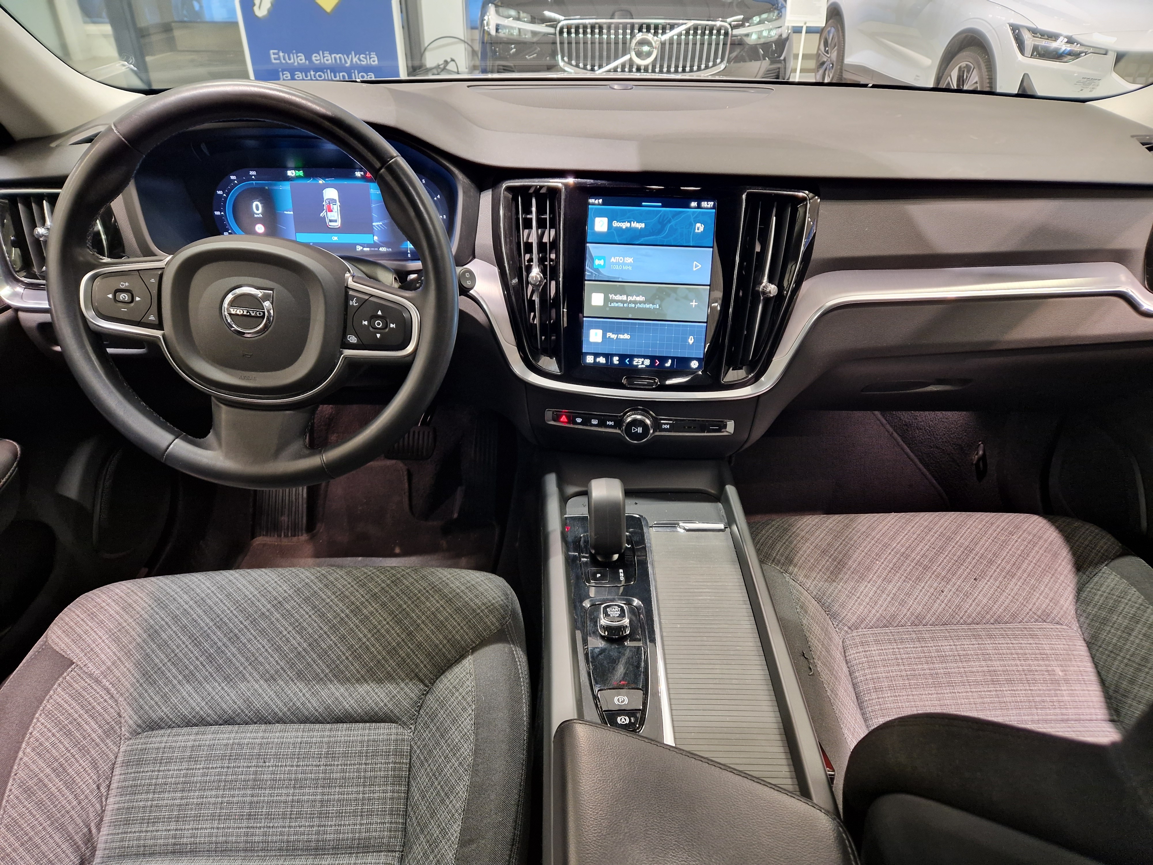 VOLVO V60 2023