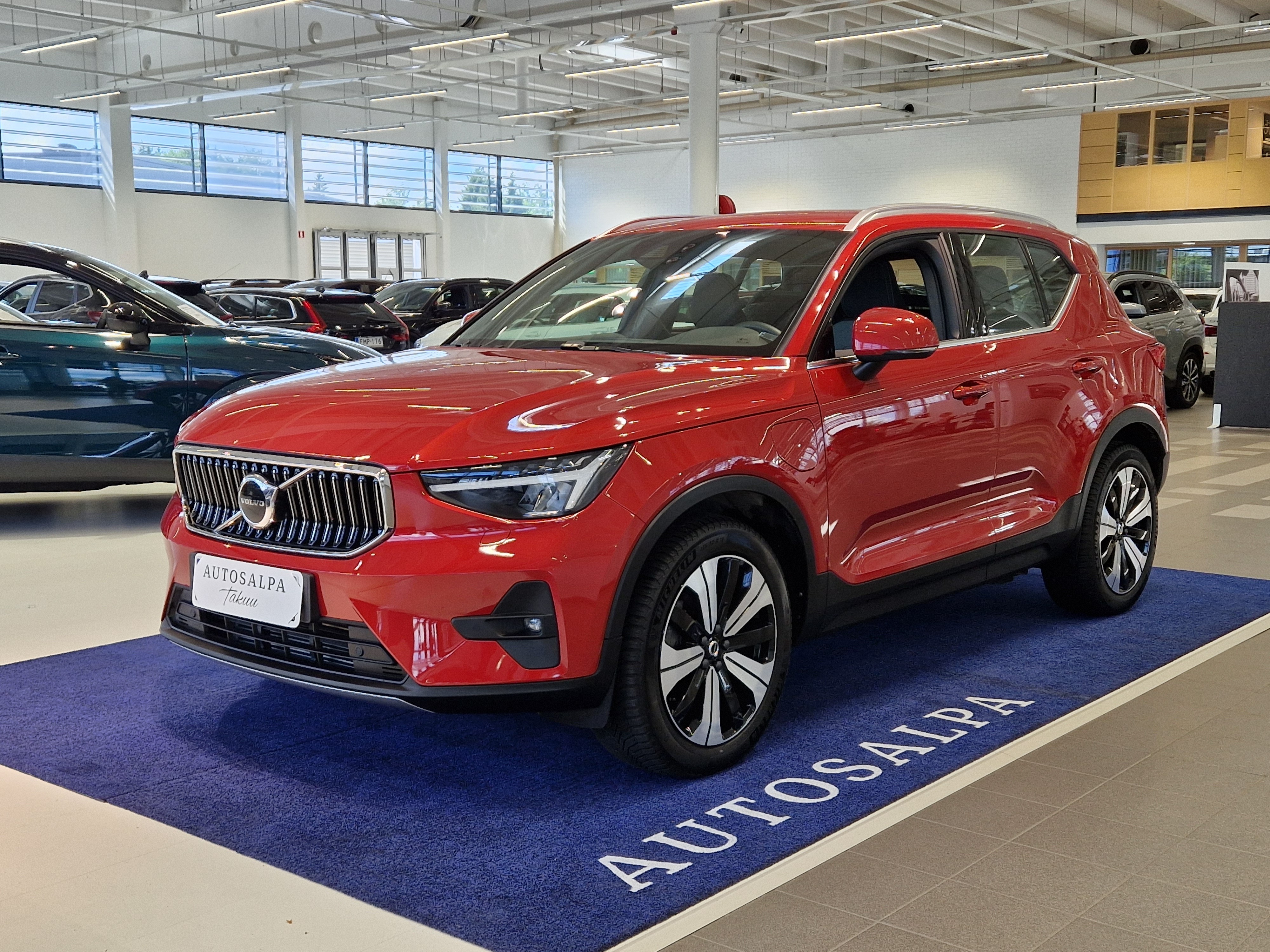 VOLVO XC40 2024