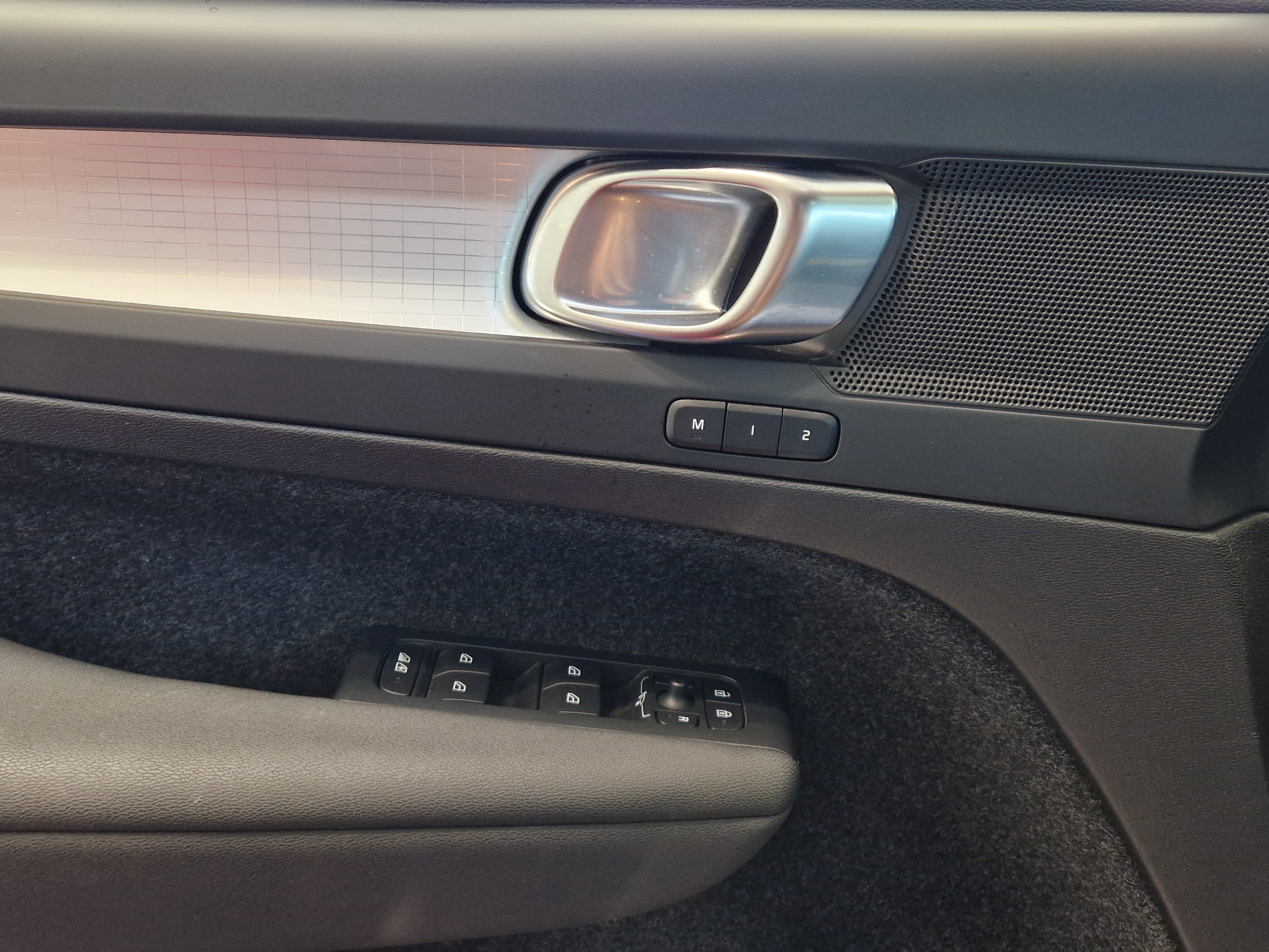 VOLVO XC40 2024