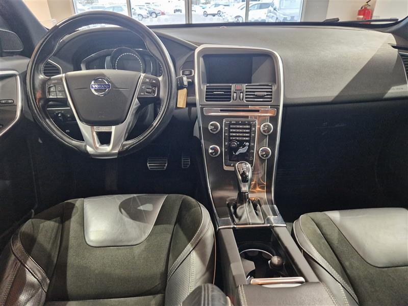 VOLVO XC60 2017