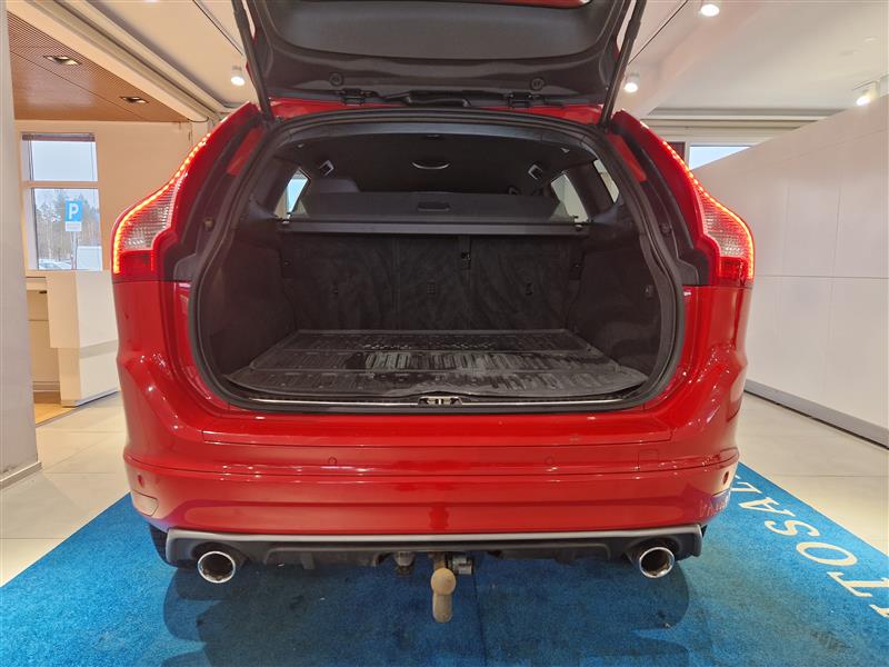 VOLVO XC60 2017