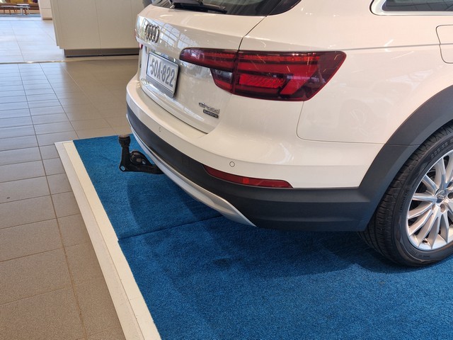 AUDI A4 allroad quattro 2018