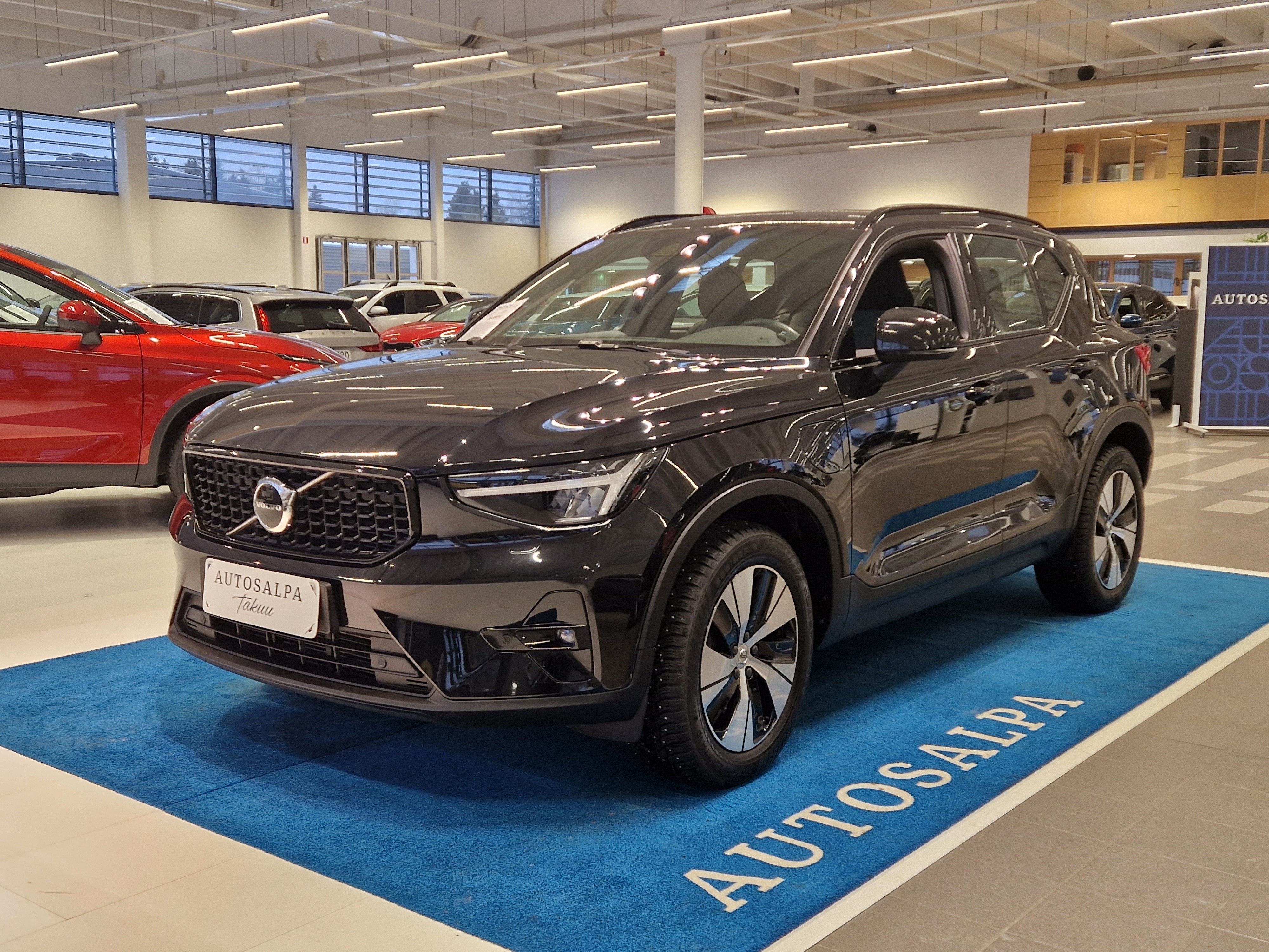 VOLVO XC40 2024