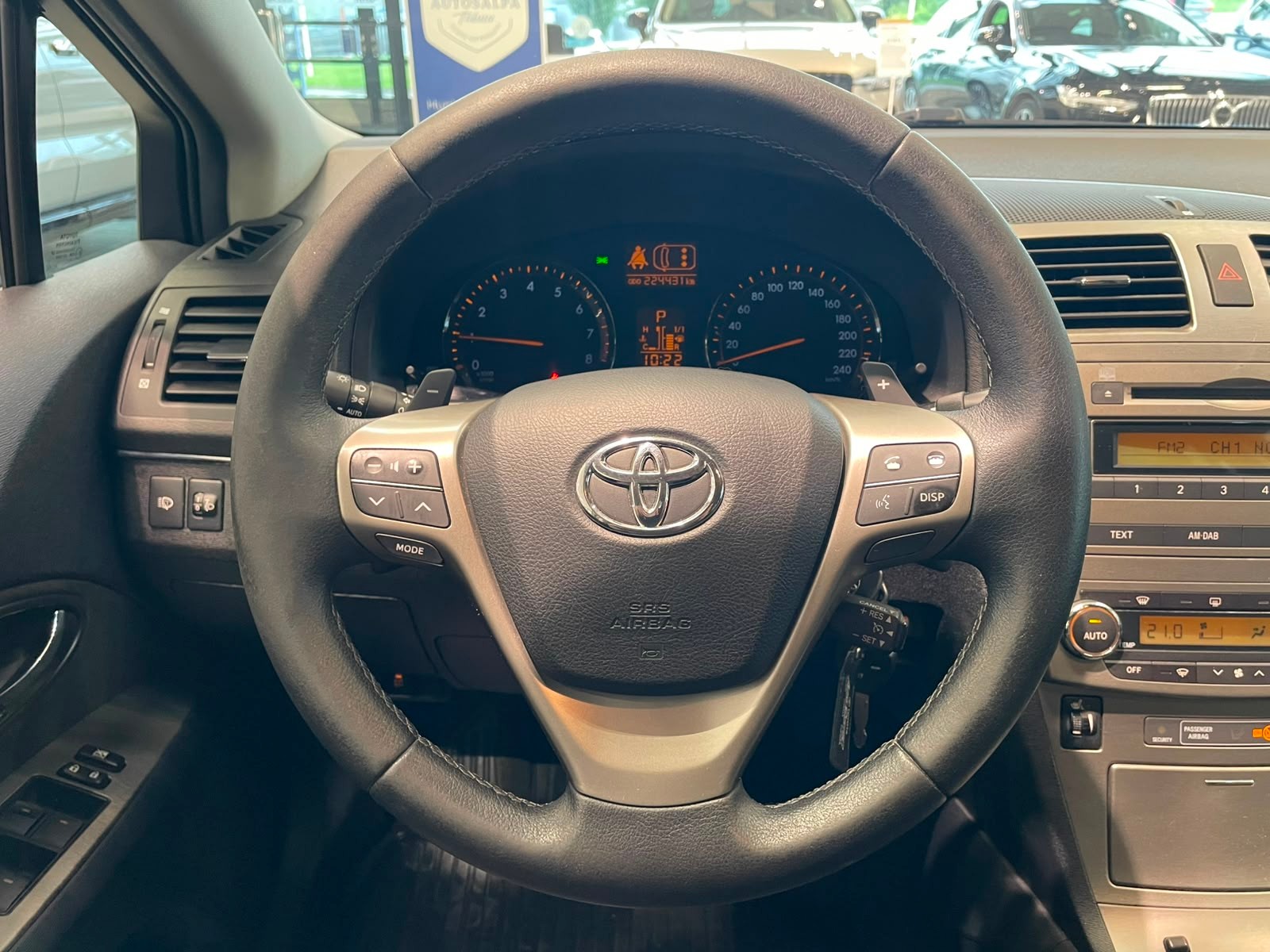 TOYOTA Avensis 2010