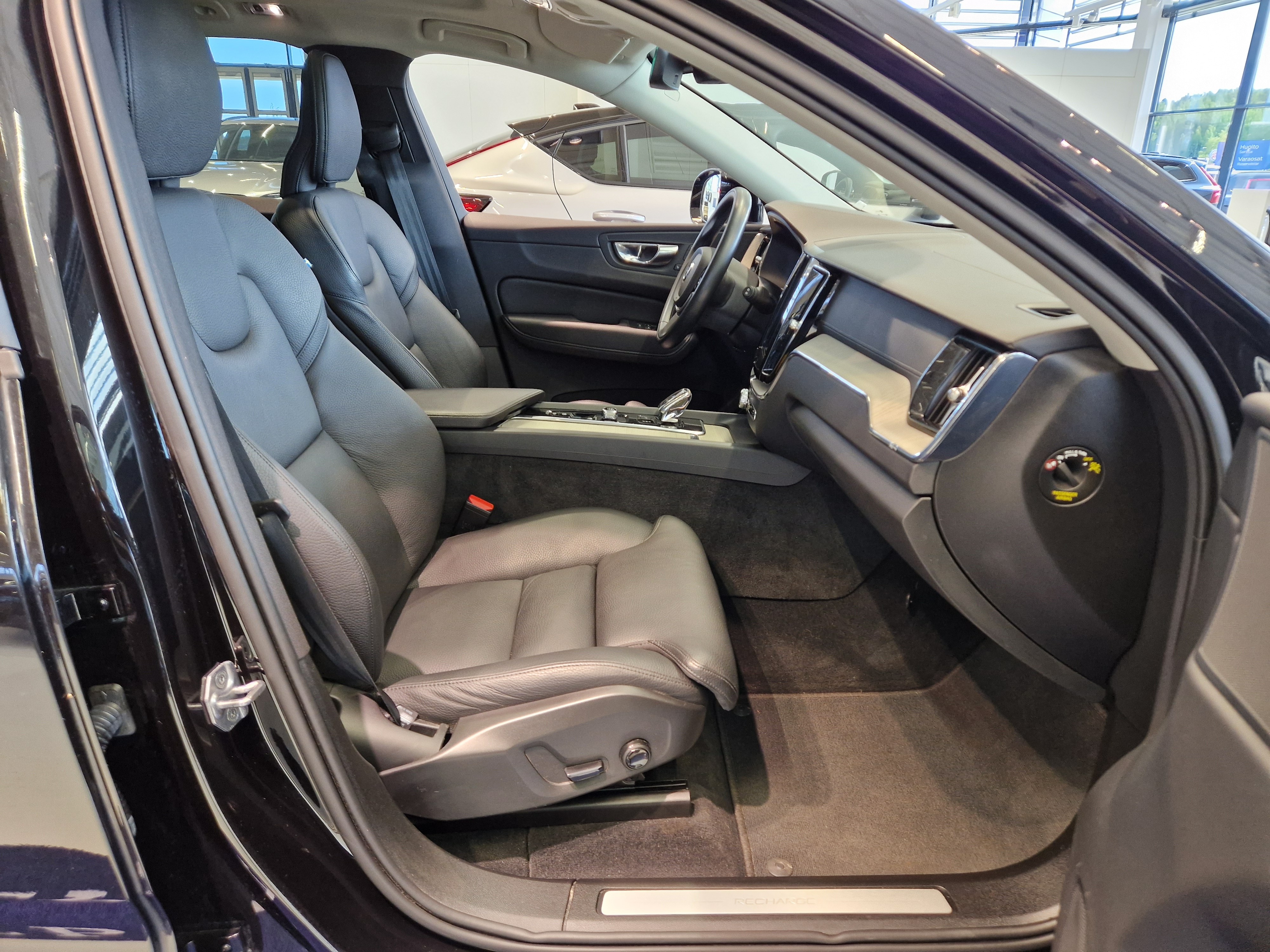 VOLVO XC60 2021