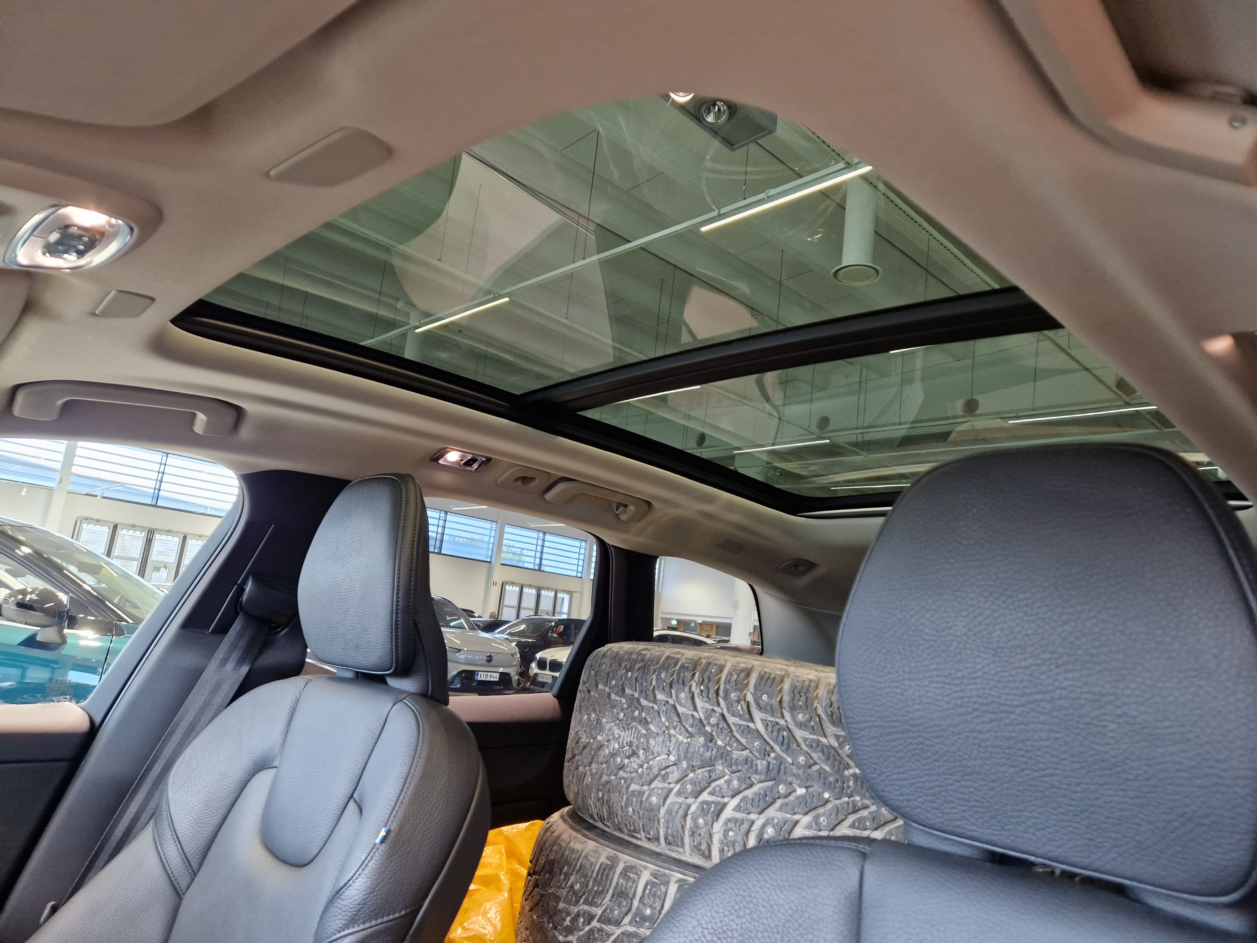 VOLVO XC60 2021