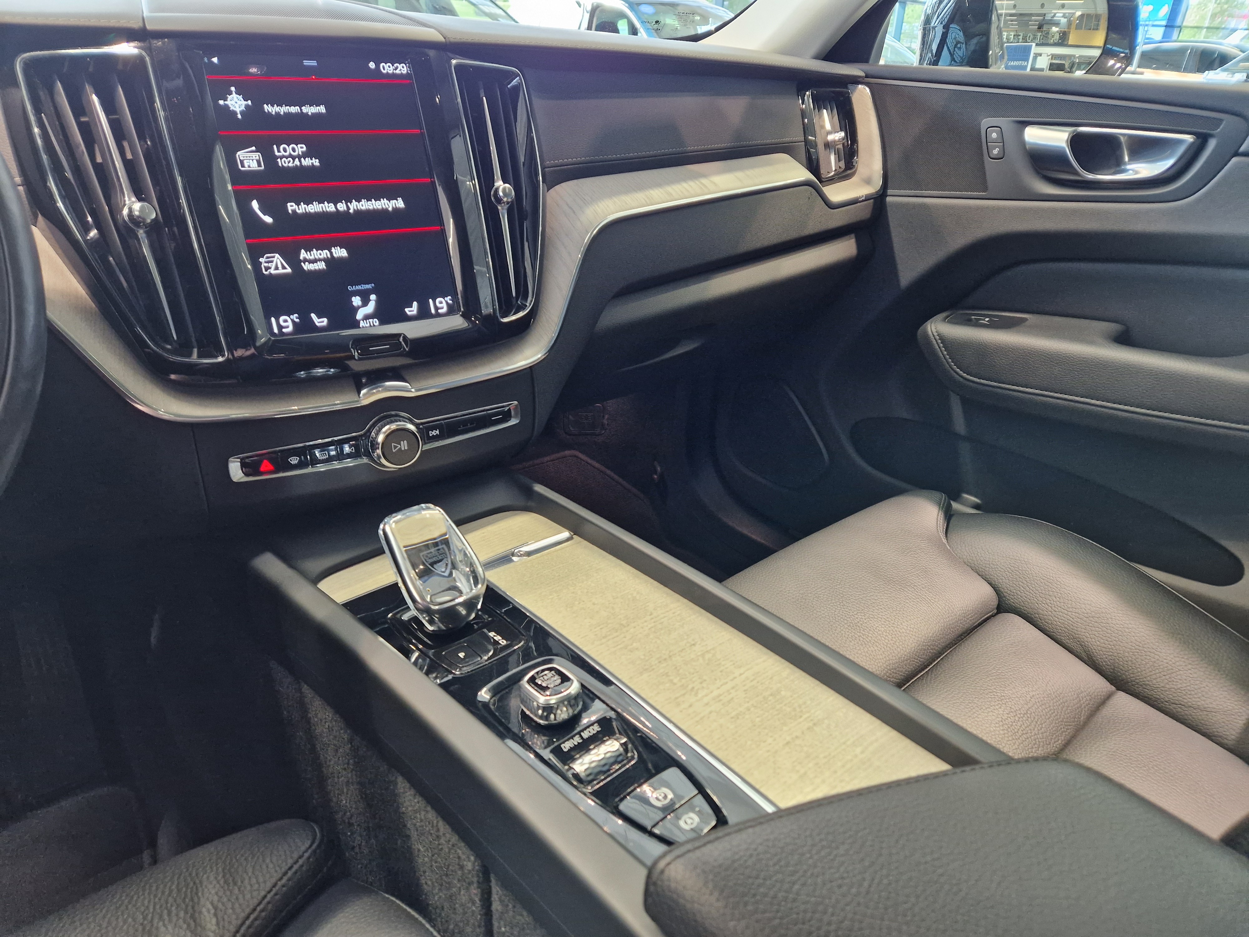 VOLVO XC60 2021