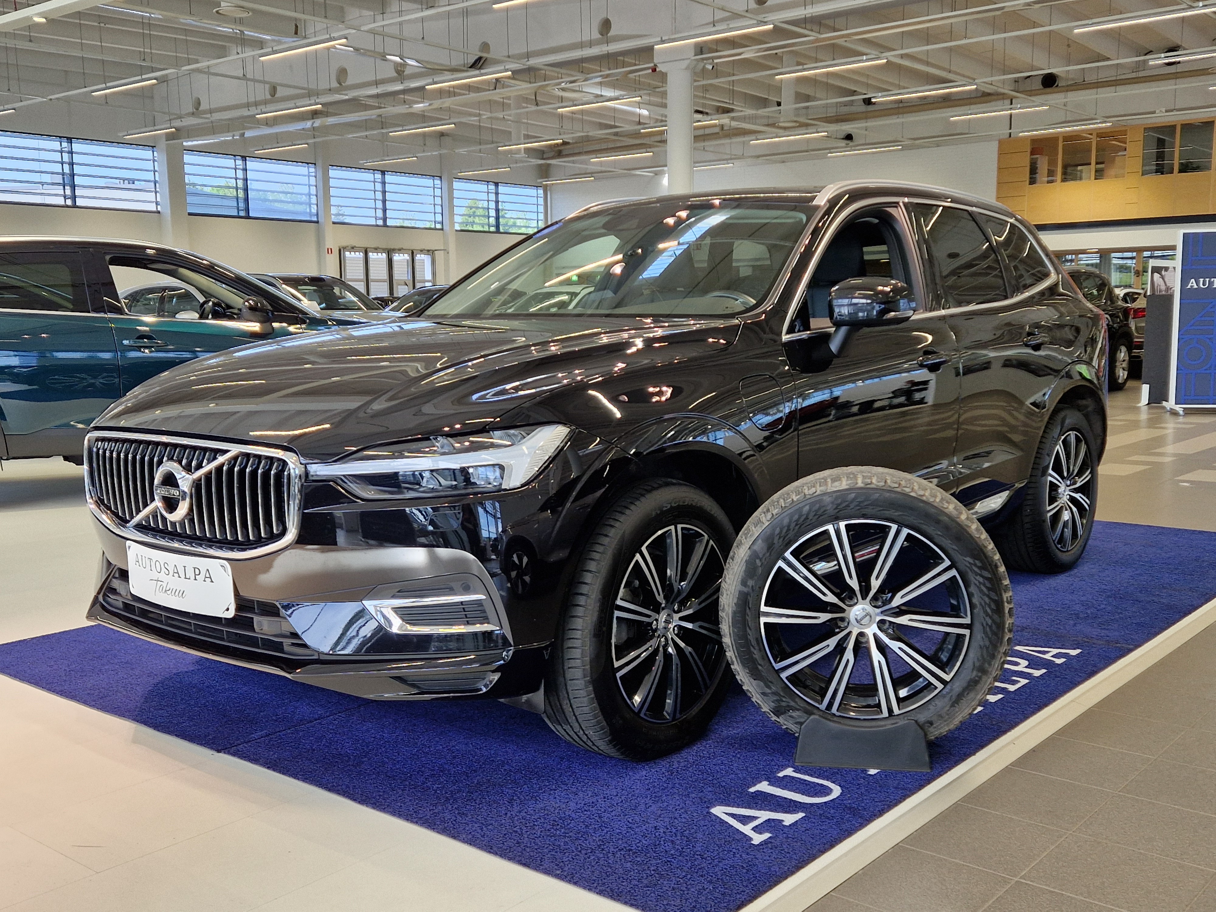 VOLVO XC60 2021