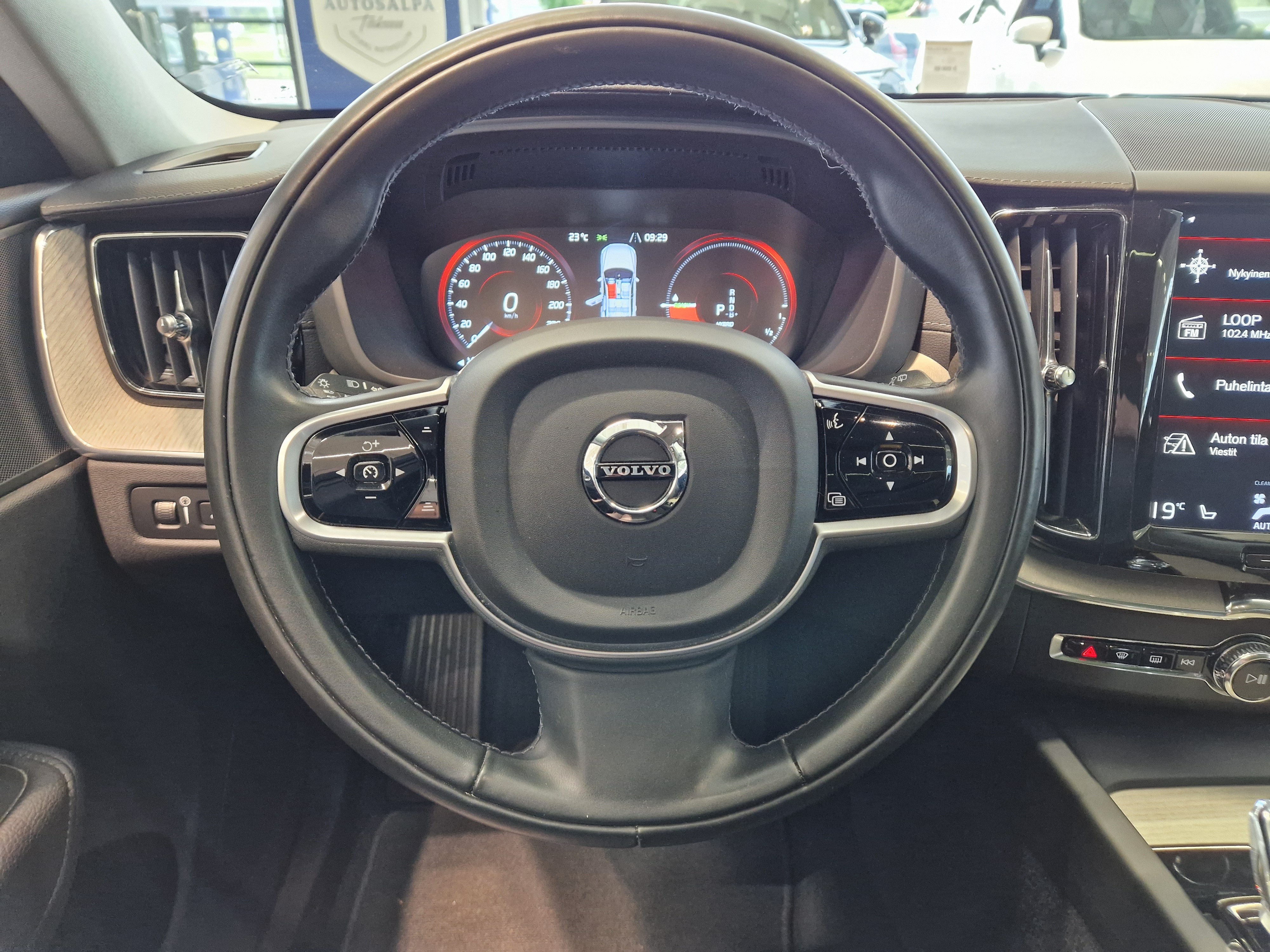 VOLVO XC60 2021