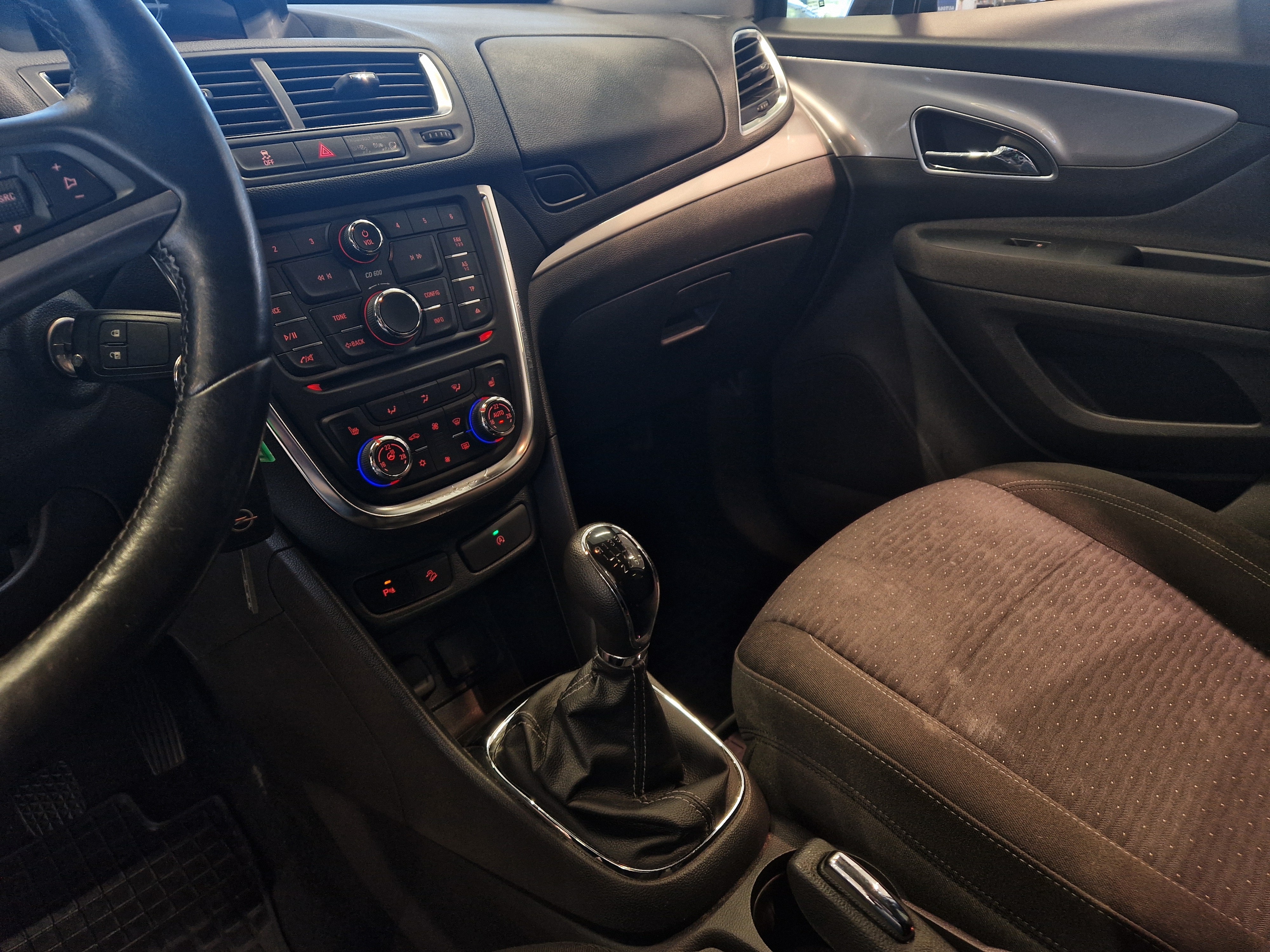 OPEL Mokka 2017