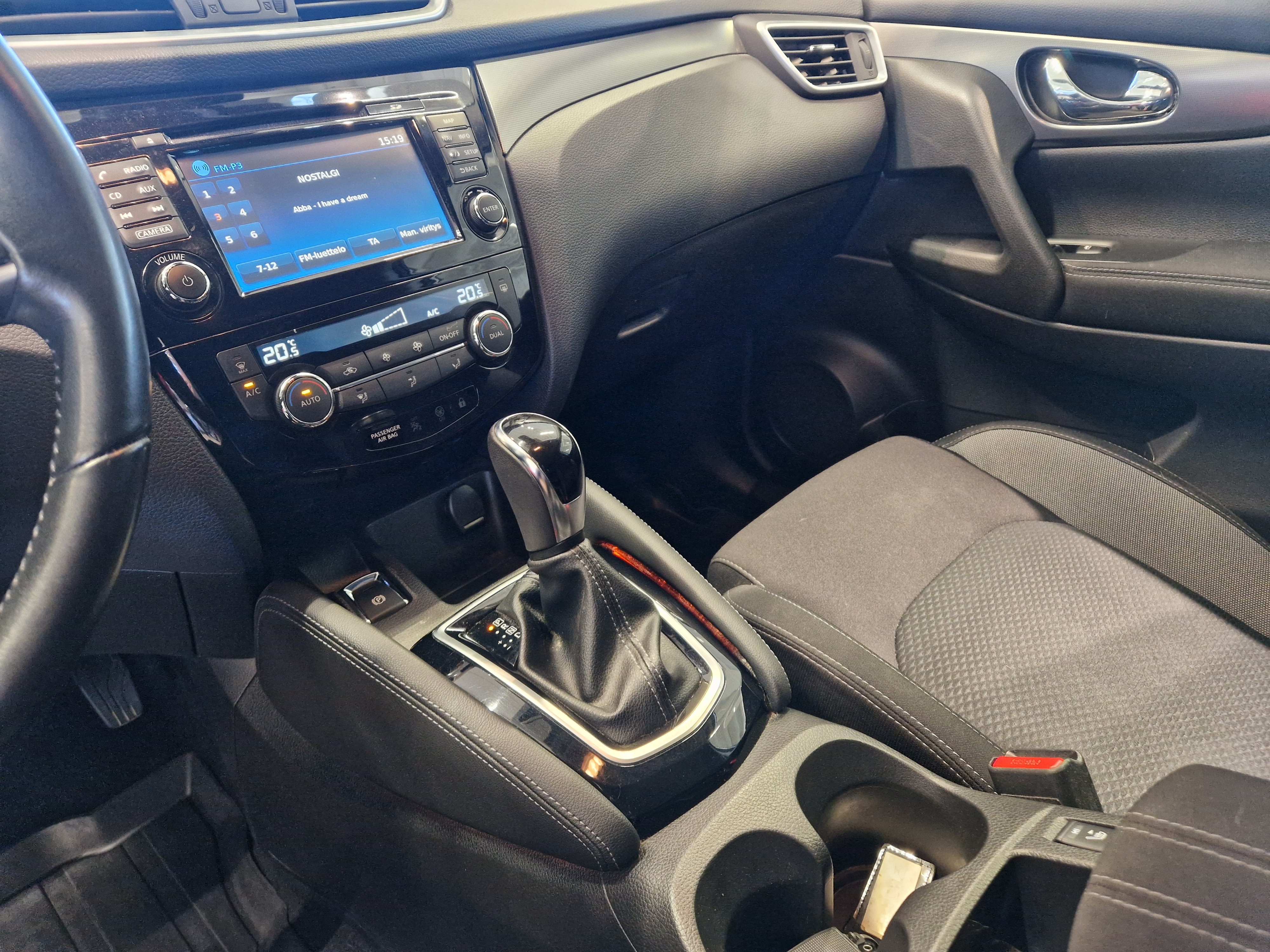 NISSAN Qashqai 2018