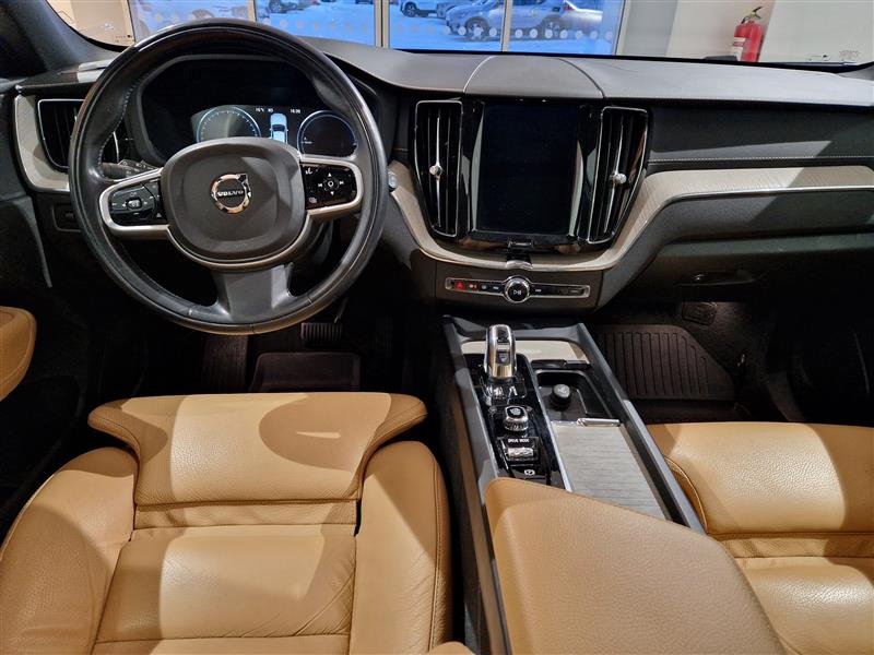 VOLVO XC60 2019