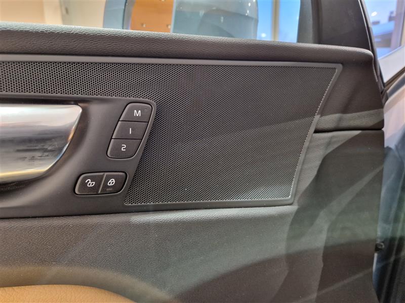 VOLVO XC60 2019