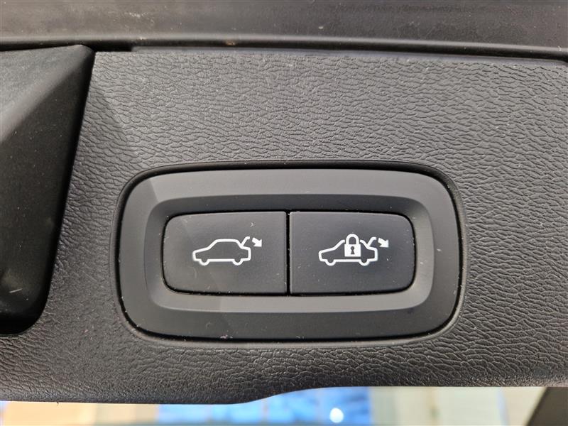 VOLVO XC60 2019