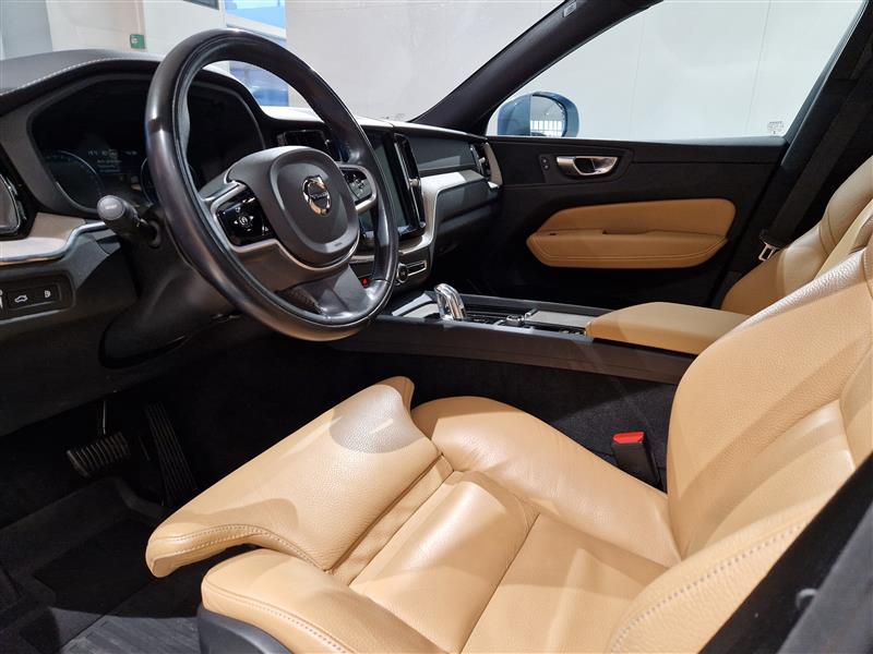 VOLVO XC60 2019