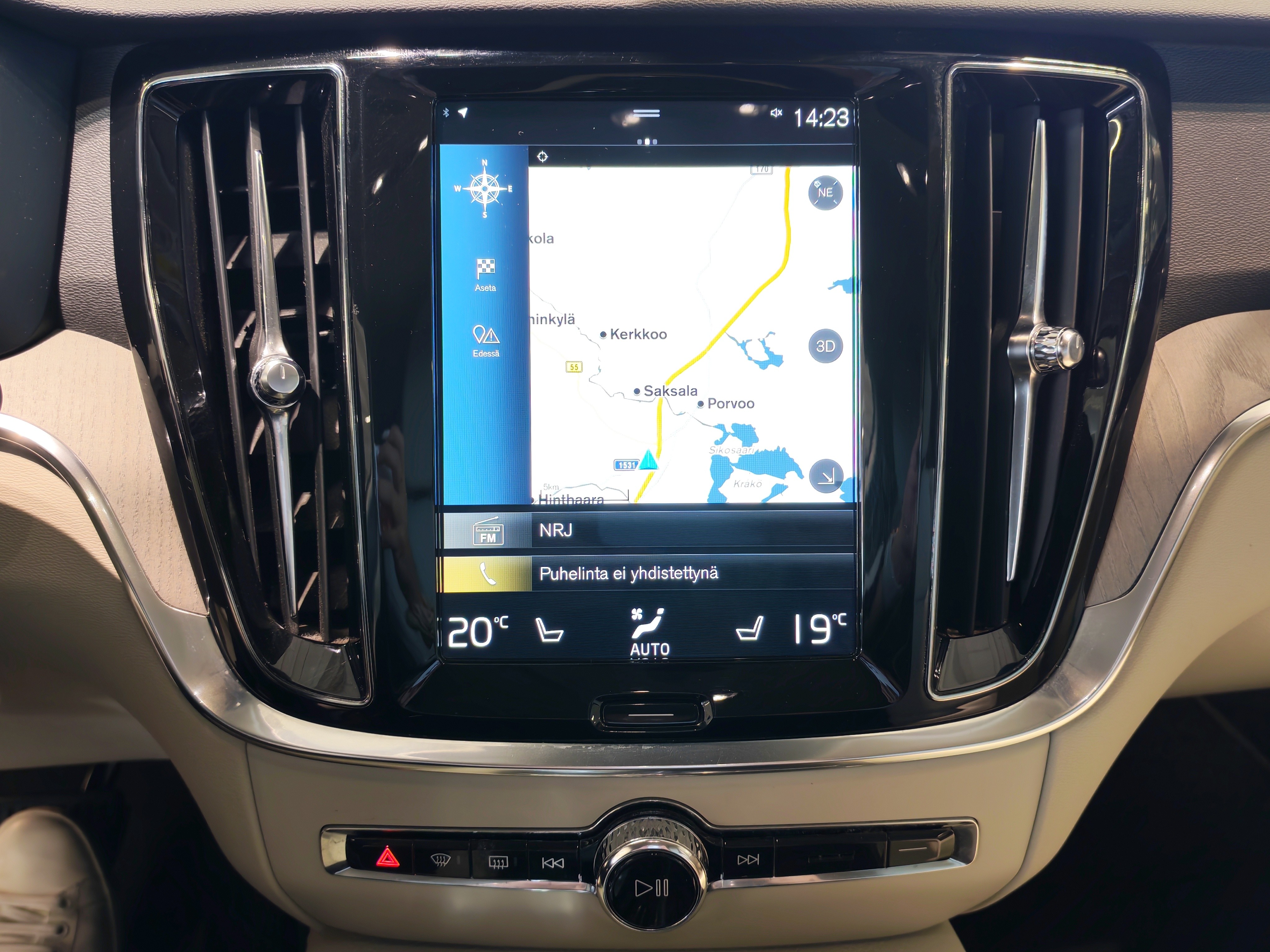 VOLVO V60 2020
