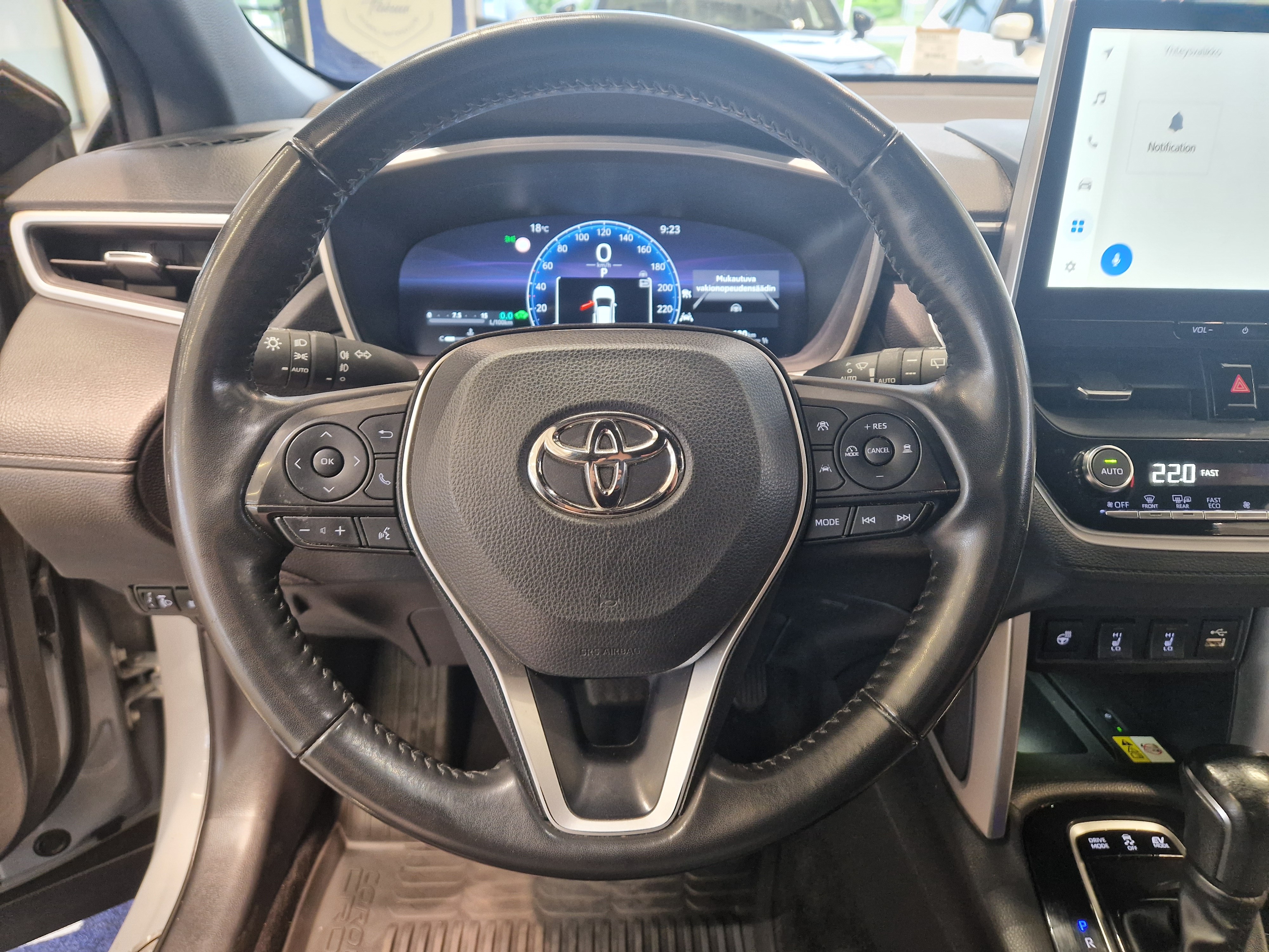 TOYOTA Corolla Cross 2023
